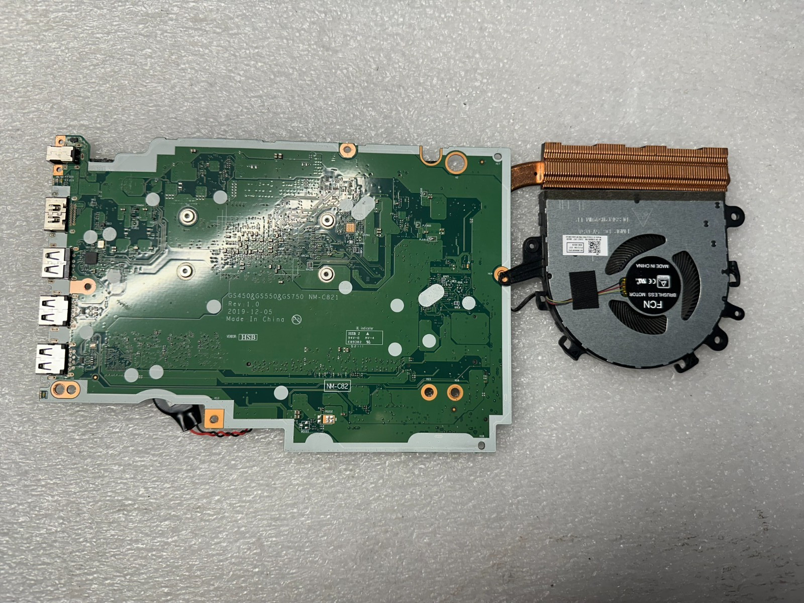 Lenovo Ideapad 3 15ADA05 AMD Ryzen 5 3500u Radeon 4gb Motherboard 5B20S44470 Processor product photo 2
