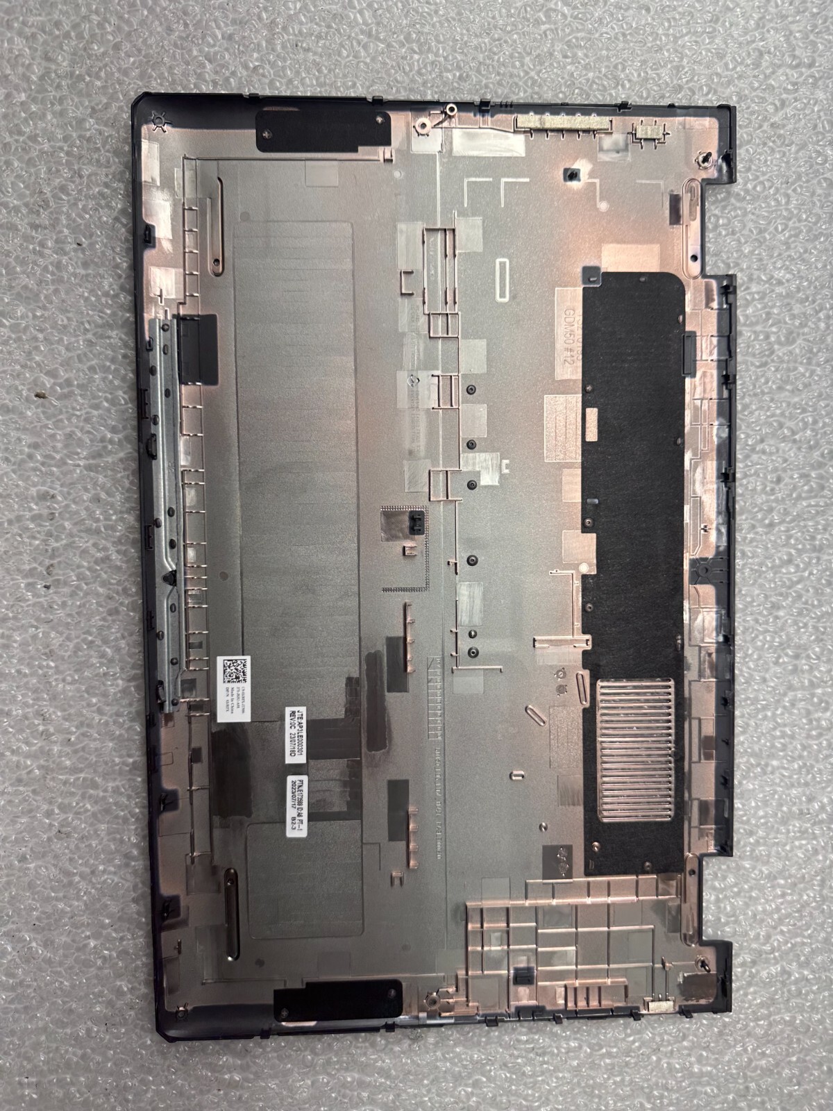 Dell Inspiron 3520 bottom base case cover enclosure 3JRFX Bottom Base Cover product photo 2