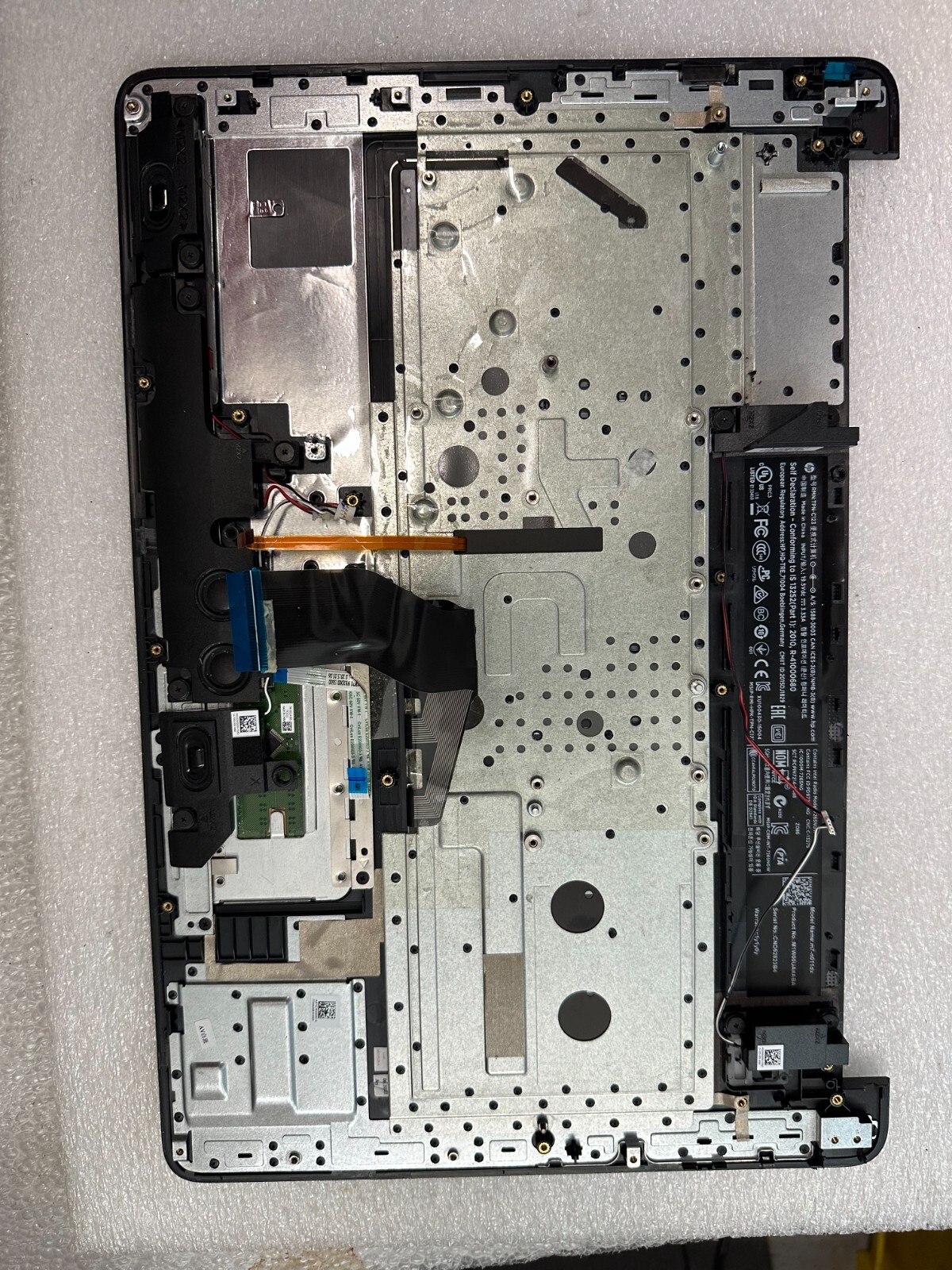 HP M7-n011dx palmrest touch pad keyboard 818093-001 Palmrest Keyboard Assembly product photo 2