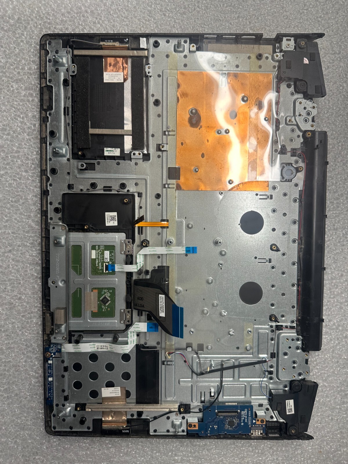 Lenovo Y700-17isk palmrest touch pad keyboard Palmrest Keyboard Assembly product photo 2