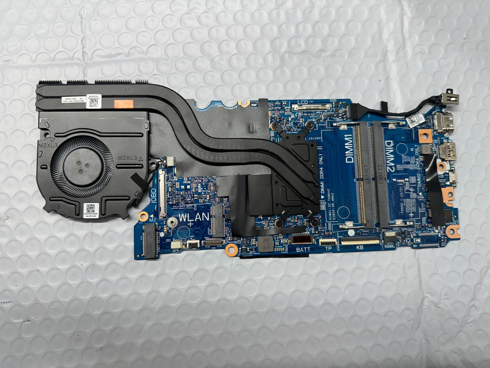 Dell Latitude 3520 Core i5-1135G7 2.40 GHz DDR4 Motherboard 3VVMC Processor product photo 1