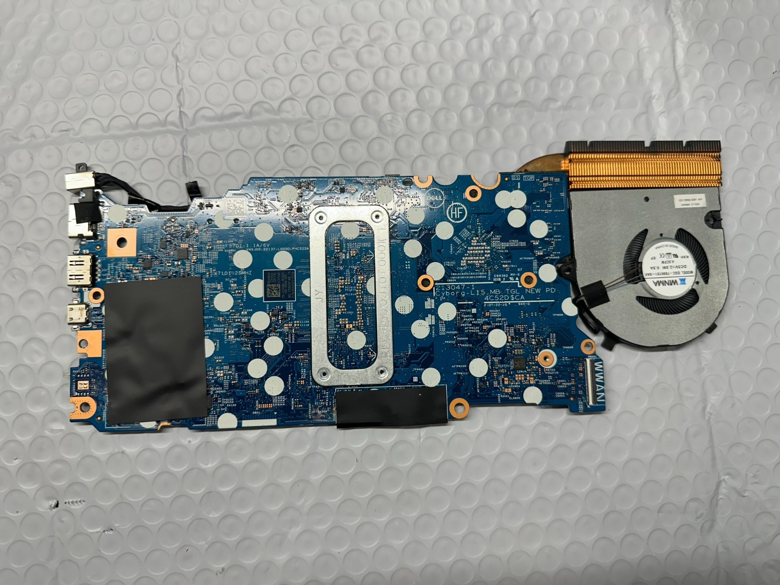 Dell Latitude 3520 Core i5-1135G7 2.40 GHz DDR4 Motherboard 3VVMC Processor product photo 2