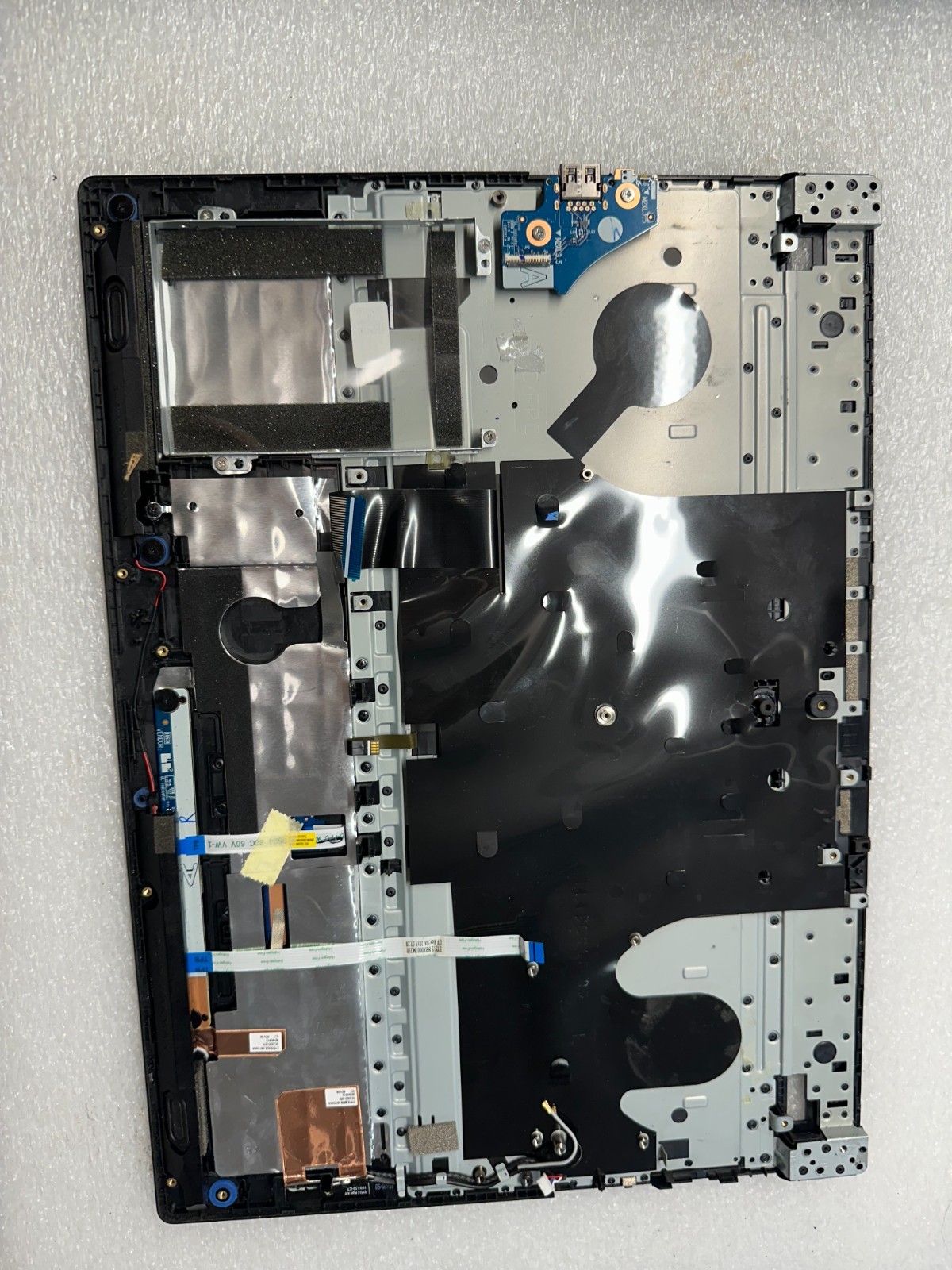 Lenovo Legion y540-15IRH palmrest touch pad keyboard 5CB0U42735 Palmrest Keyboard Assembly product photo 2