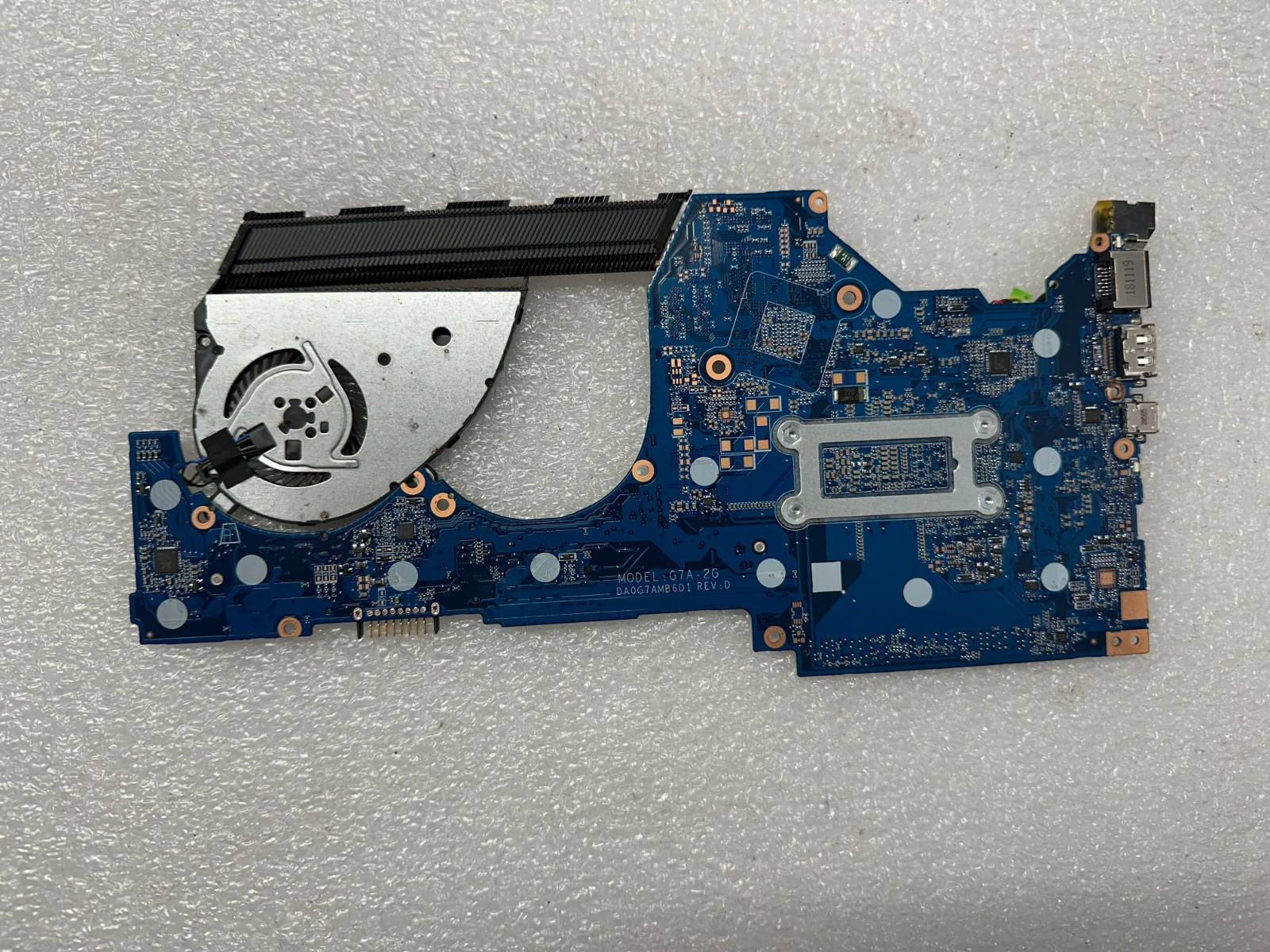 HP Pavilion 14-CE Intel i5-8250U 1.6 Ghz Motherboard L18500-601 Processor product photo 2