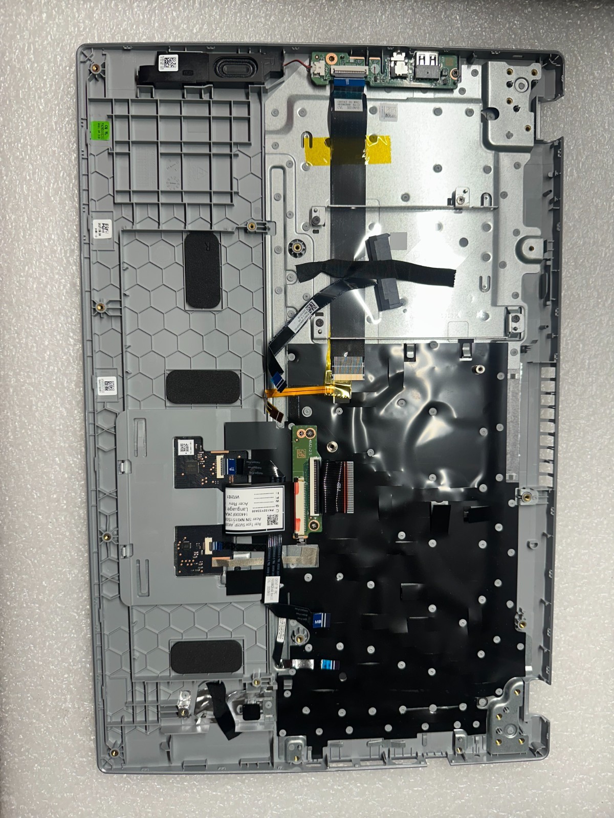 Acer Aspire 5 A517-52 palmrest touch pad keyboard 6B.A5GN2.001 Palmrest Keyboard Assembly product photo 2