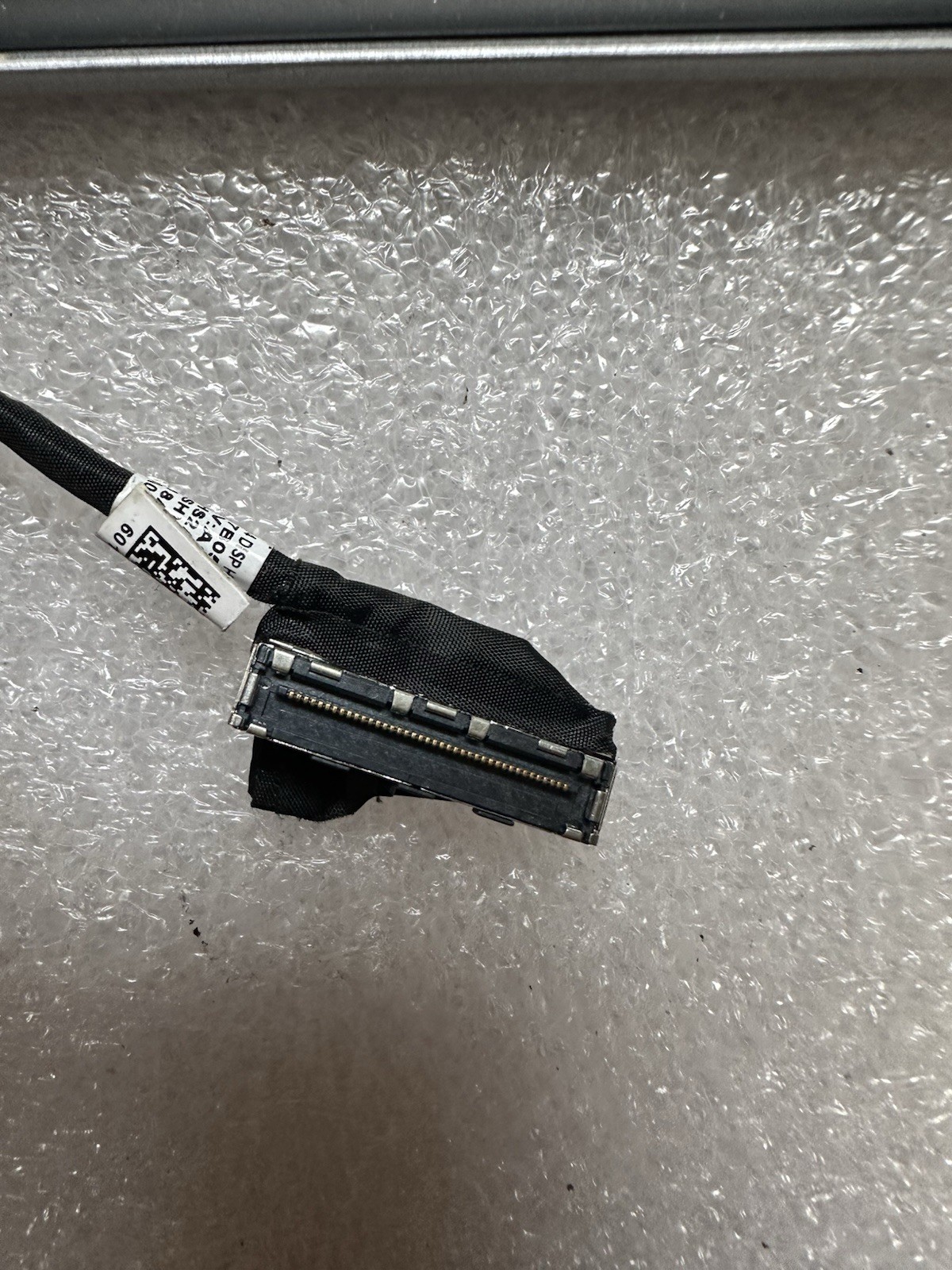 HP Elitebook 840 G3 Matte 14” Screen Complete LCD Assembly, *Marks on Silver Lid LCD Screen Assembly product photo 4