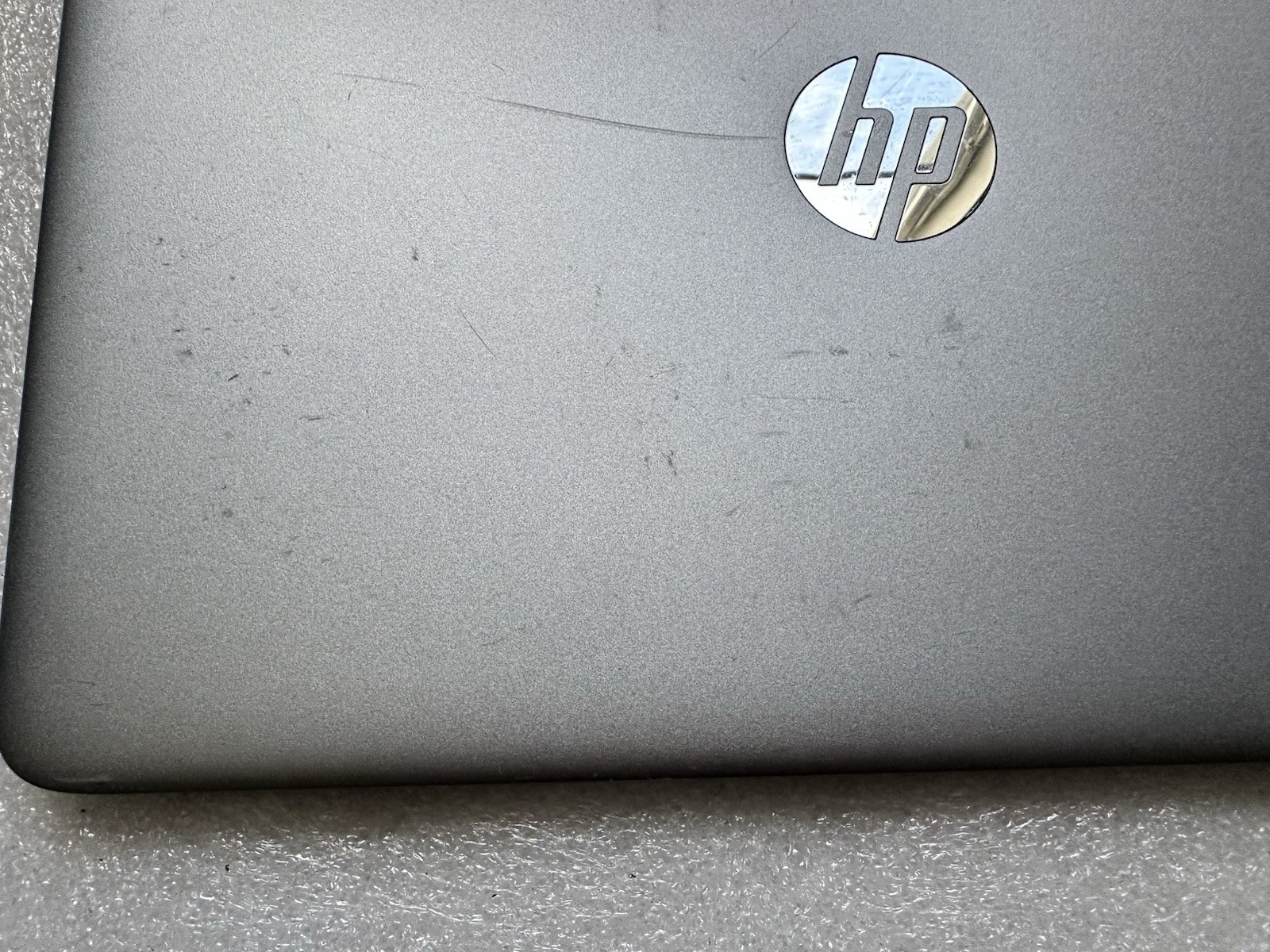 HP Elitebook 840 G3 Matte 14” Screen Complete LCD Assembly, *Marks on Silver Lid LCD Screen Assembly product photo 6