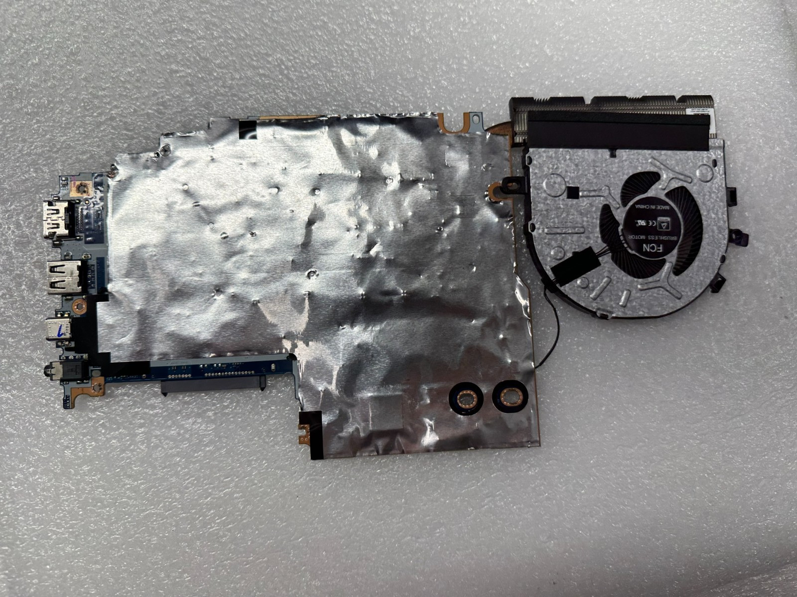 Lenovo IdeaPad Flex 5-1570 i7-8550U MX130 2GB Motherboard 5B20Q75141 product photo 2