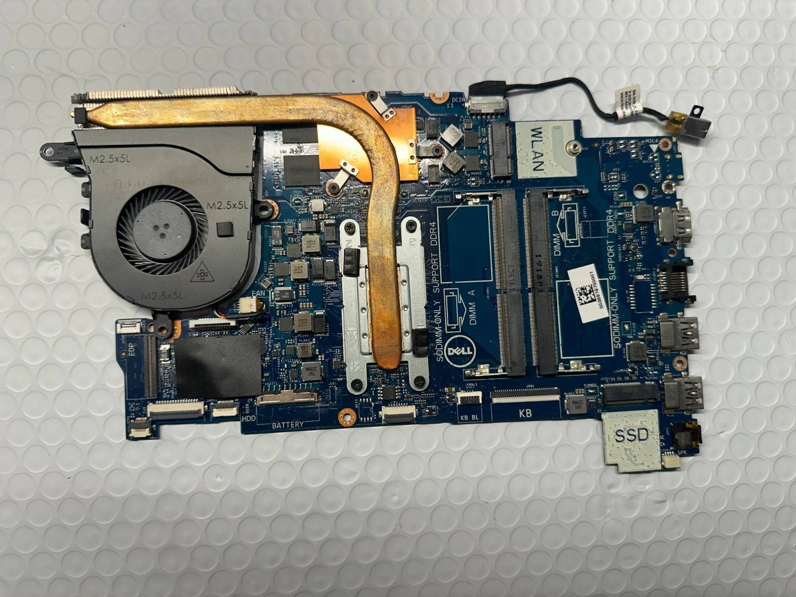 Dell Inspiron 3780 17in i5-8265u Motherboard VT31N product photo 1