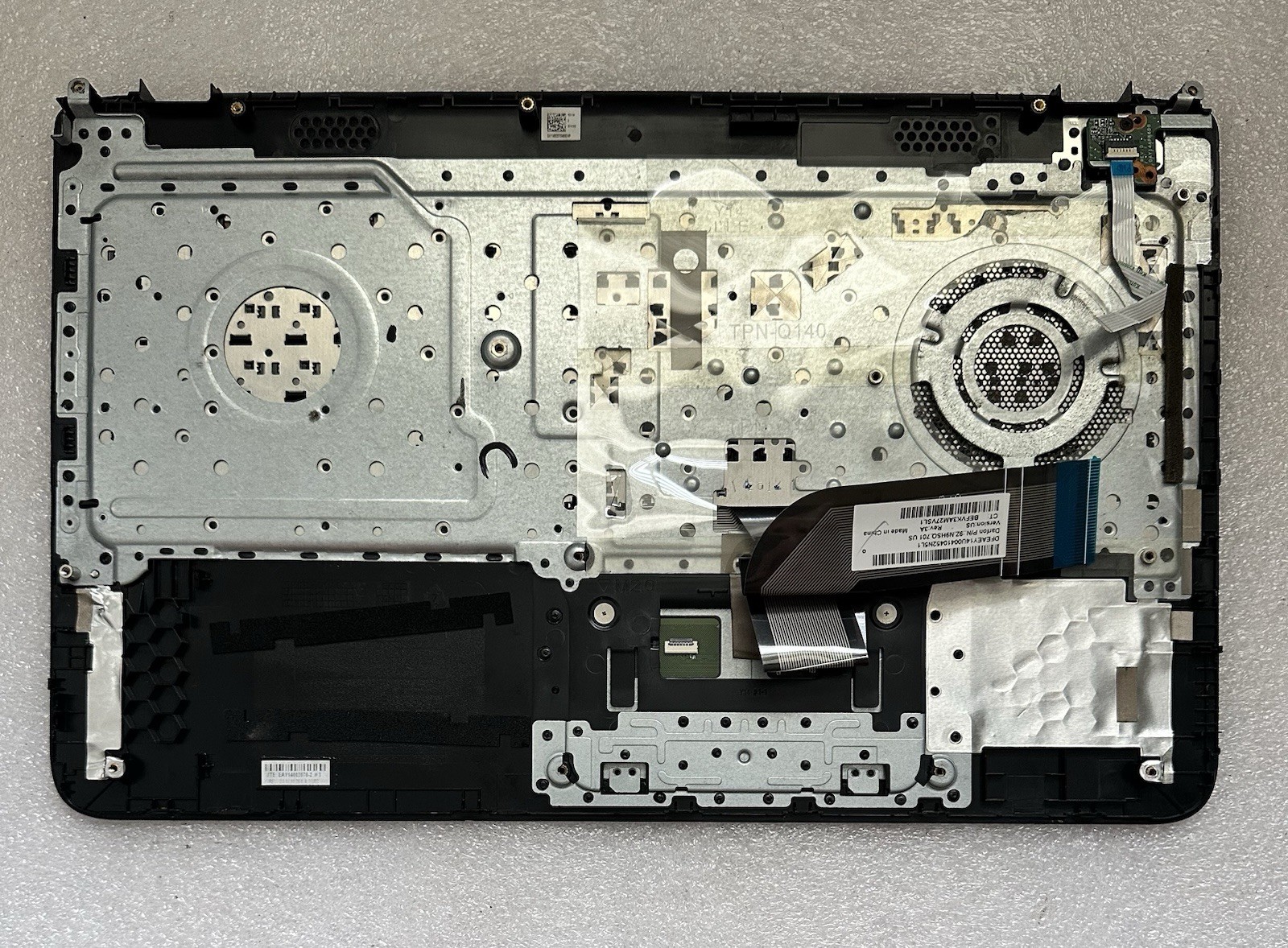 HP Pavilion 15 Palmrest Touchpad Keyboard 776785-001, EAY14002070-2, Gray Palmrest Keyboard Assembly product photo 4