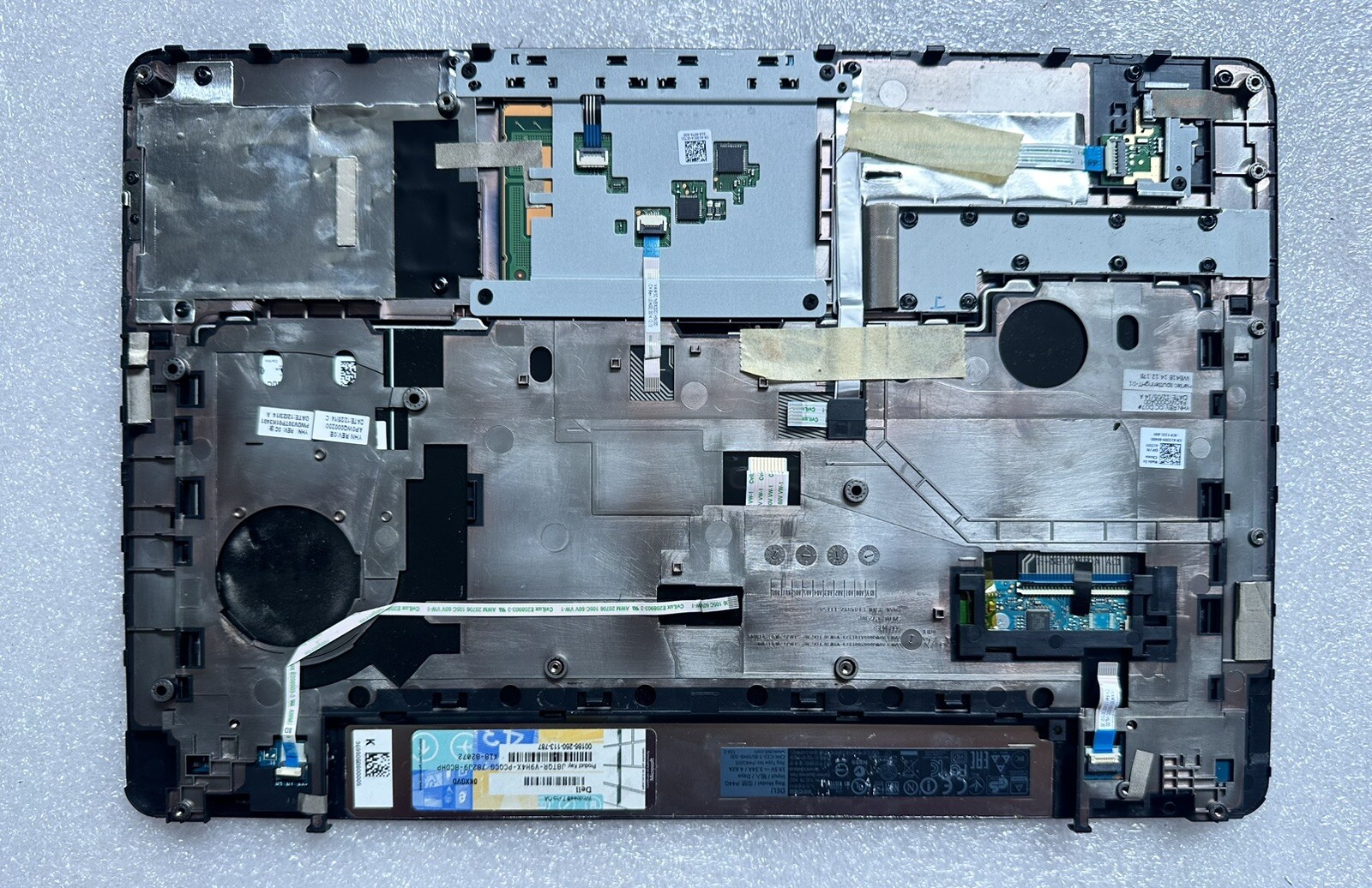 Dell Latitude E5440 Palmrest Keyboard Touchpad A133D9, Y4H14, Black Palmrest Keyboard Assembly product photo 2