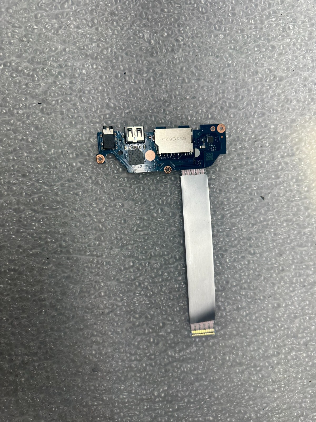 Dell Inspiron 3520 Power button Audio USB Board with Cable 4HXM9 Laptop Cable product photo 2