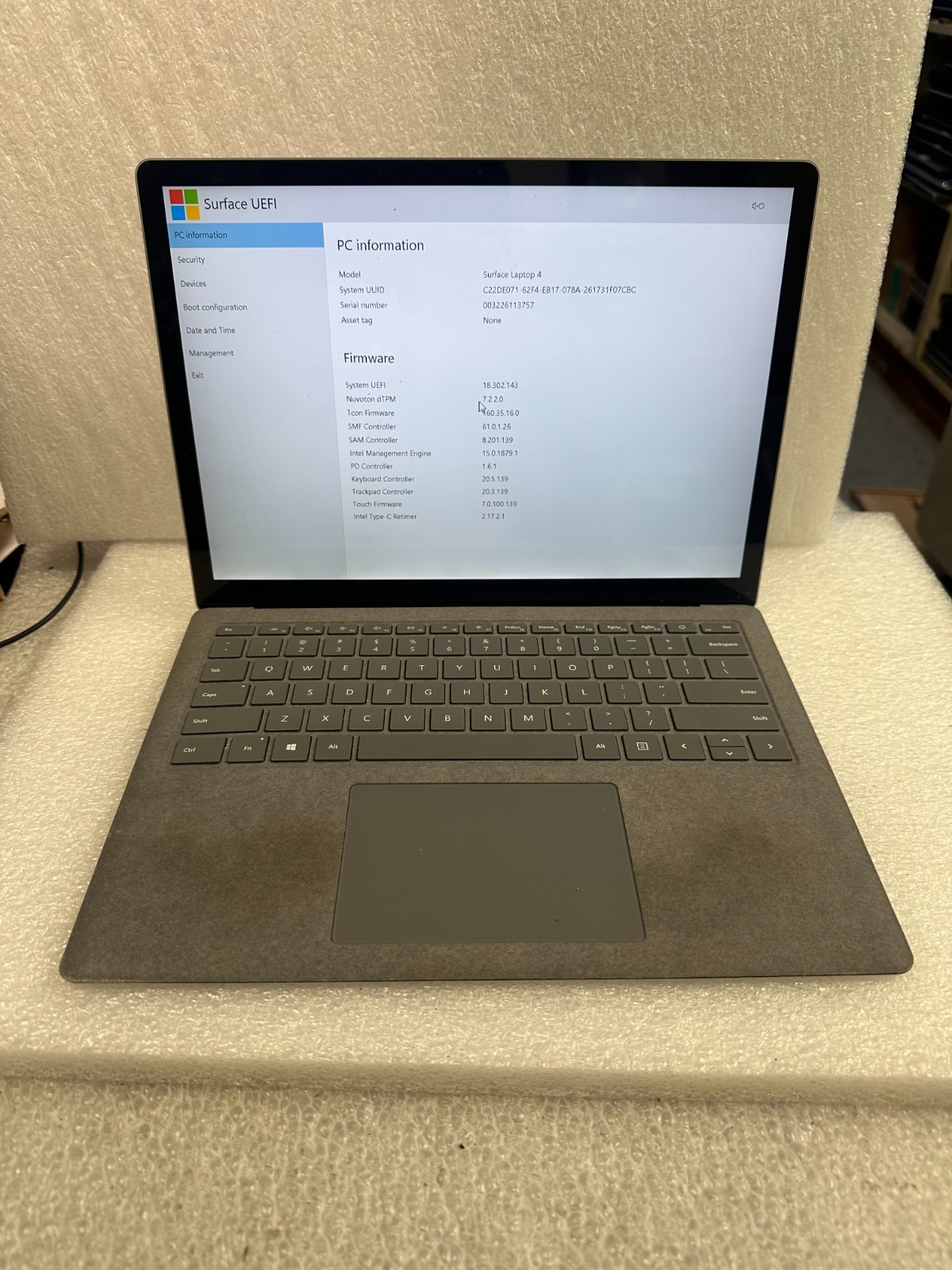 Microsoft Surface Laptop 4 - 13.5 in. i5 16gbNo SSD or adapter - Read Drive product photo 1