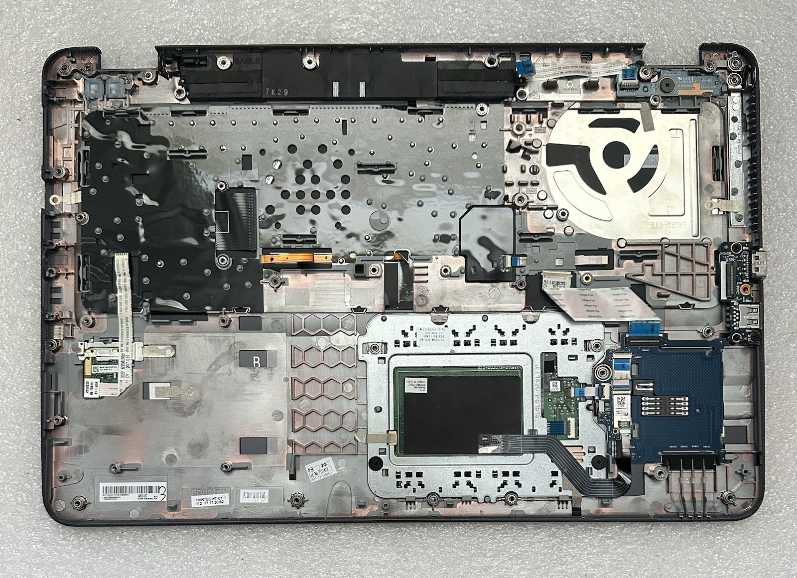 HP ZBook 15U G3 Palmrest Touchpad Fingerprint Reader Keyboard 821155-001, *READ* Palmrest Keyboard Assembly product photo 3