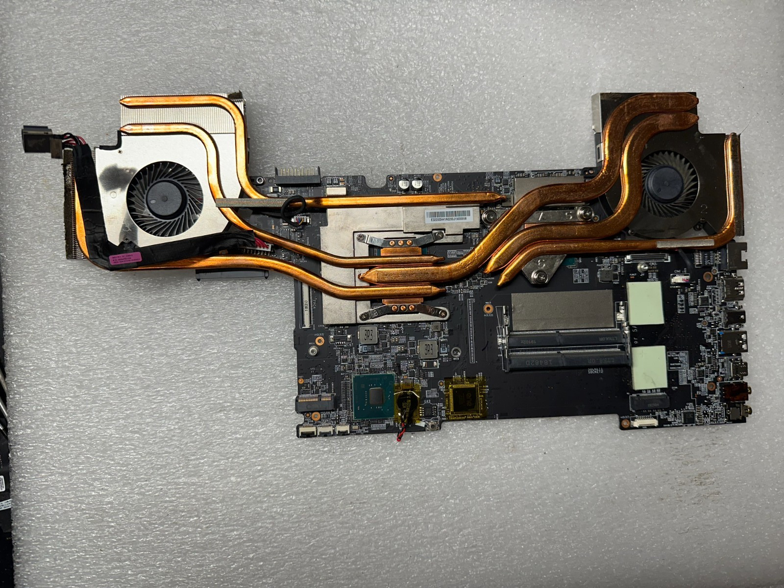 MSI WE75 9TJ 001US i7-9750H Motherboard MS-17E31VER 1.0 GTX1650 4gb product photo 1