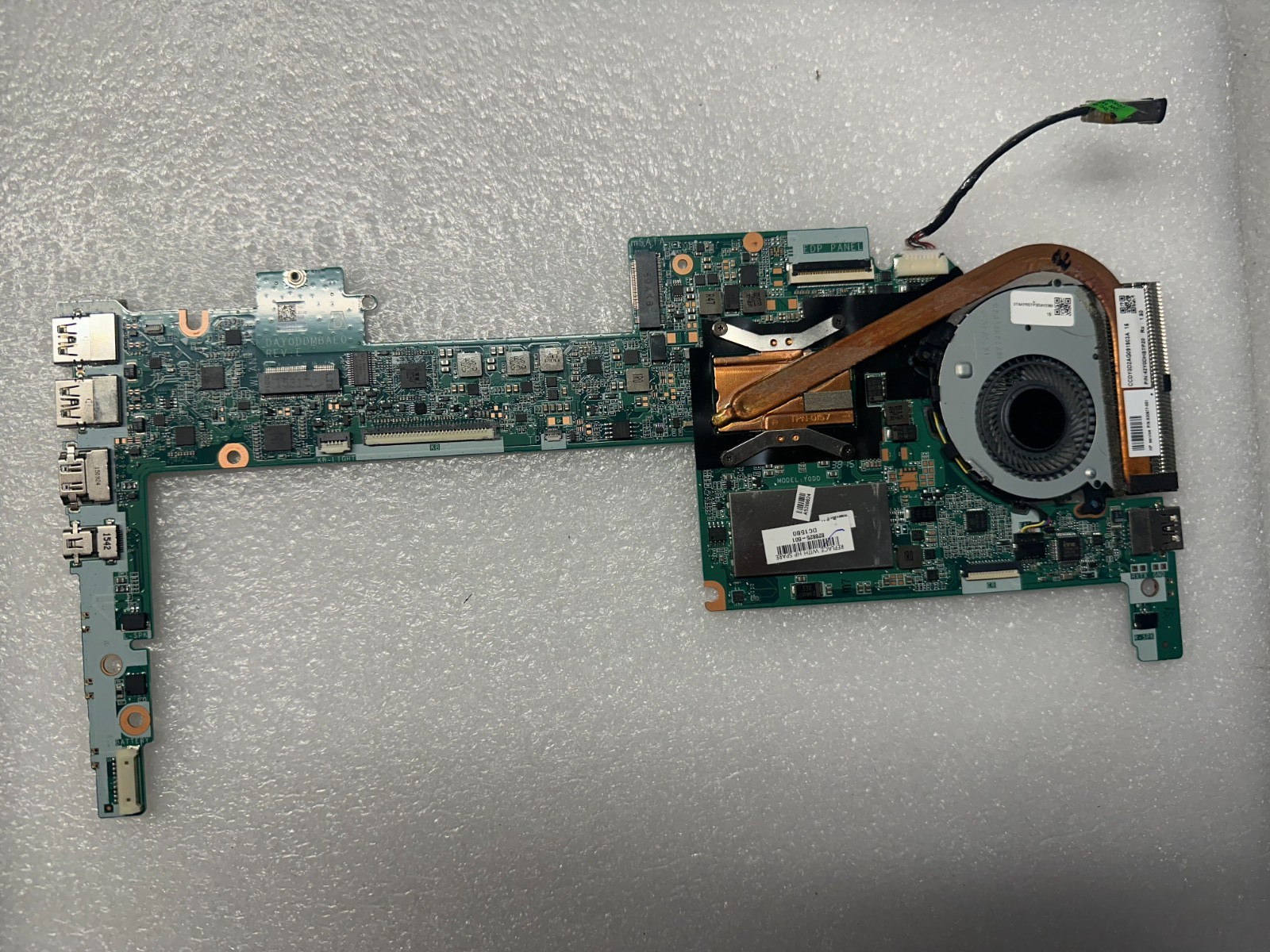HP Spectre x360 13-4110dx i7-6500u Motherboard 828825-601 product photo 1