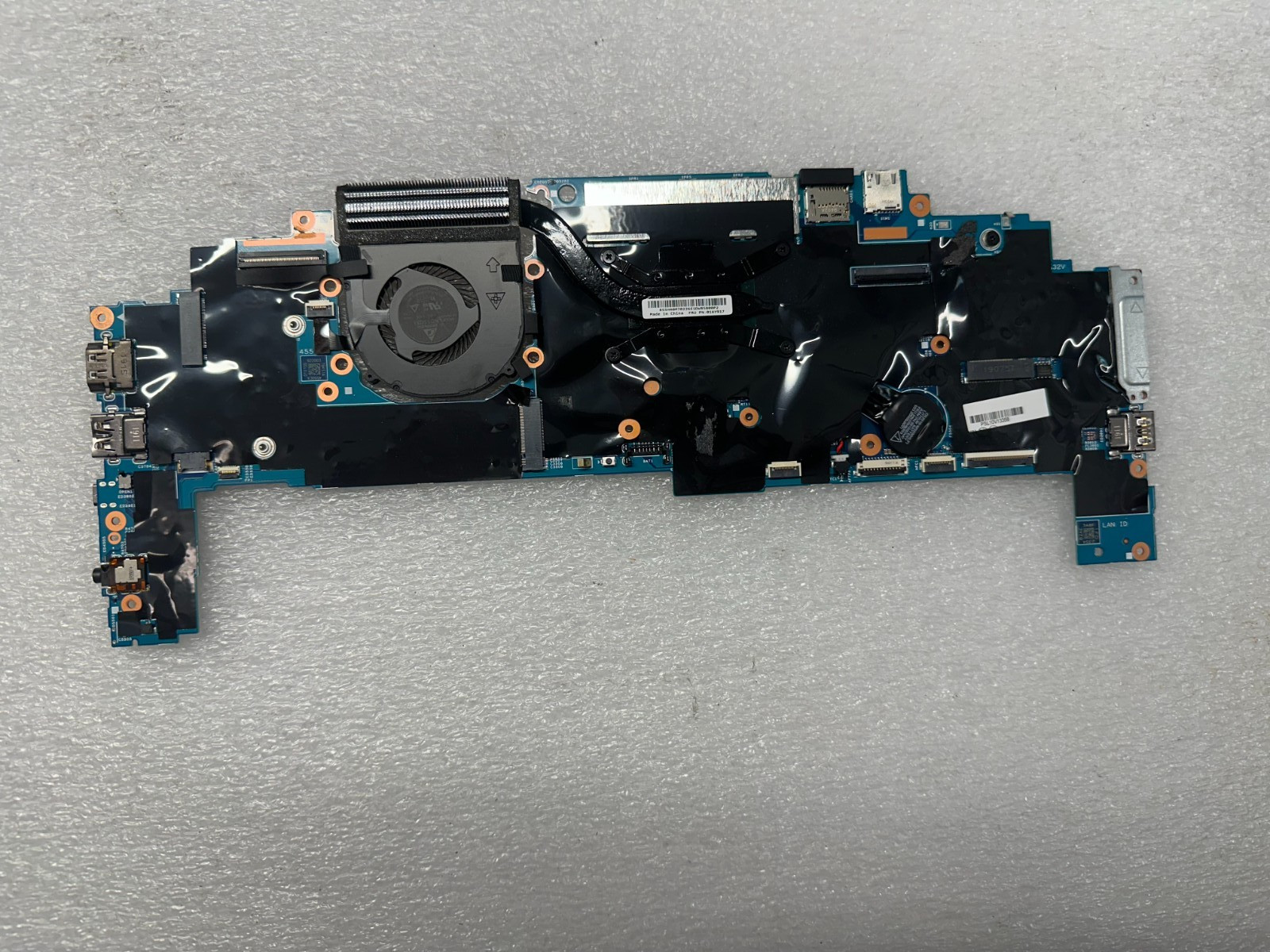 Lenovo Thinkpad X1 Yoga 3rd Gen i5-8350u Motherboard 5B20V13410 product photo 1