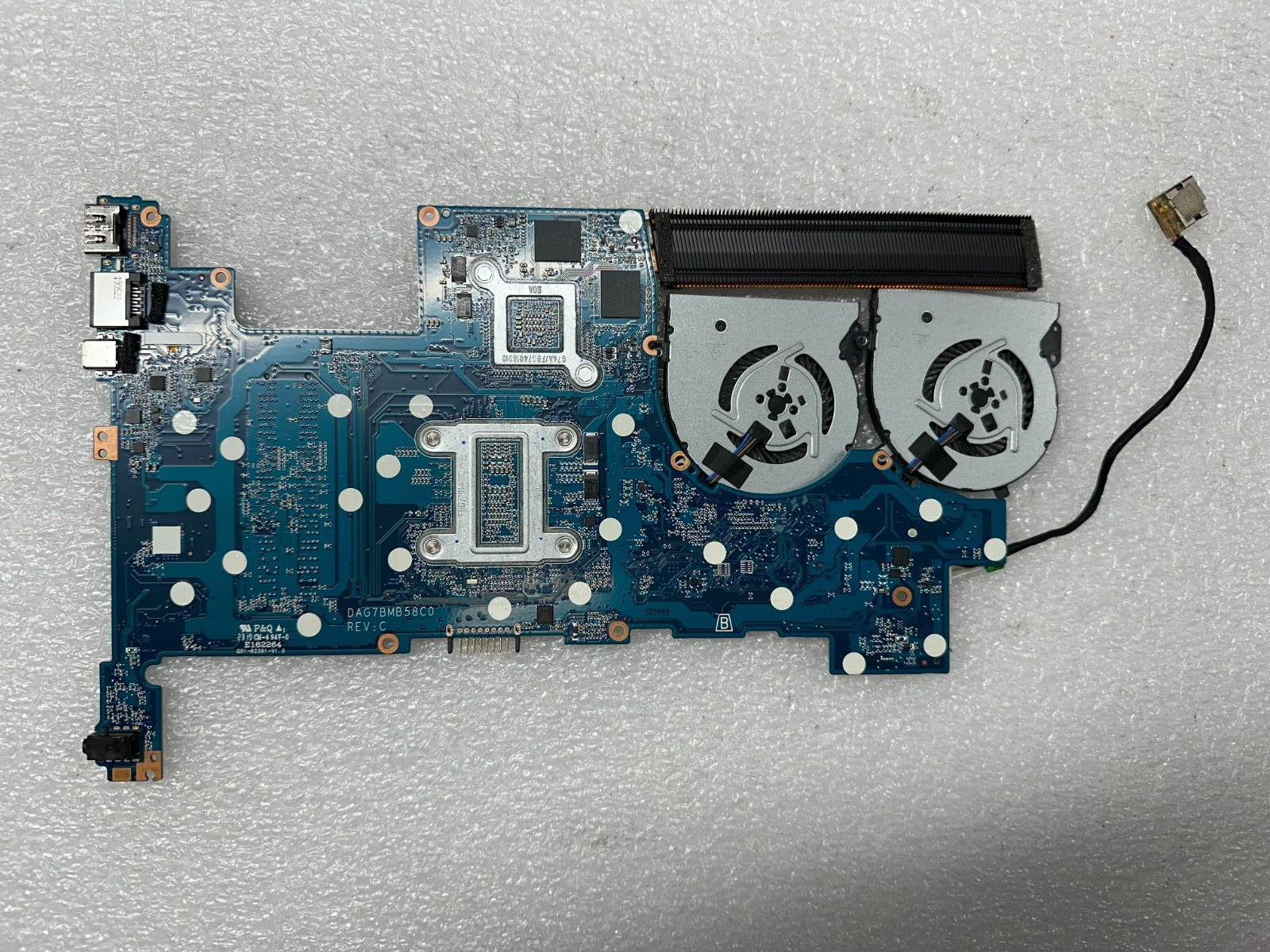 HP 15-cs2073cl i7-8565u Motherboard L50260-601 product photo 2