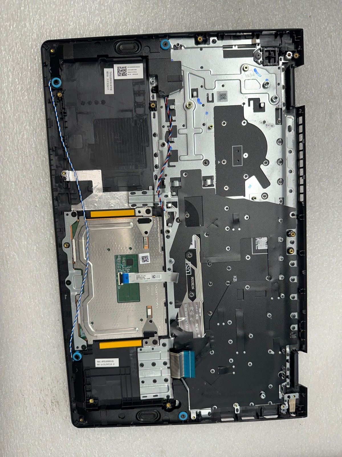 Dell Inspiron 15 3511 palmrest touch pad keyboard 54WVM Palmrest Keyboard Assembly product photo 2