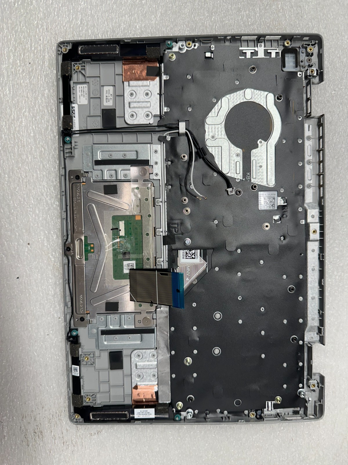 Dell Latitude 3330 palmrest touch pad keyboard P05WP Palmrest Keyboard Assembly product photo 2