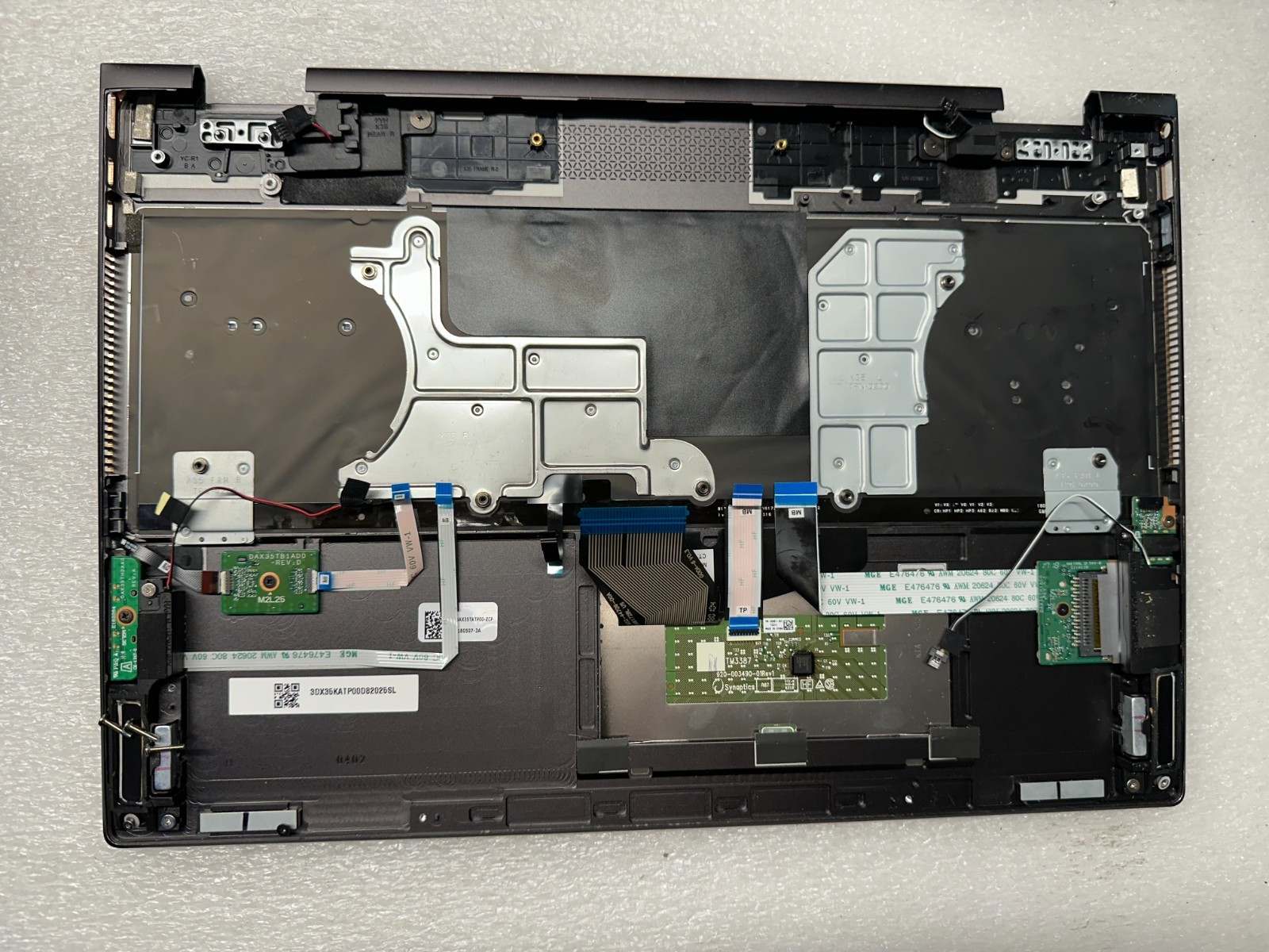 HP 15-ch011dx palmrest touch pad keyboard L15588-001 Palmrest Keyboard Assembly product photo 2