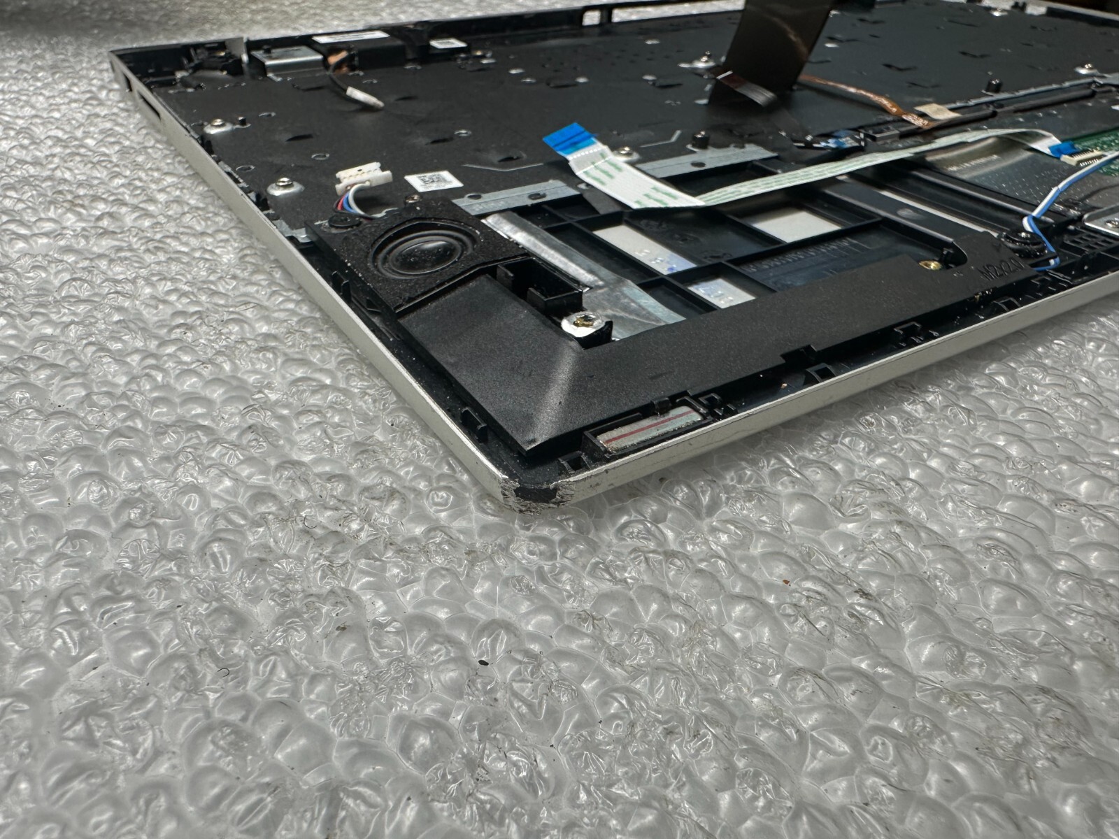 HP 15m-ed1023dx palmrest touch pad keyboard top cover L93226-001 Palmrest Keyboard Assembly product photo 3