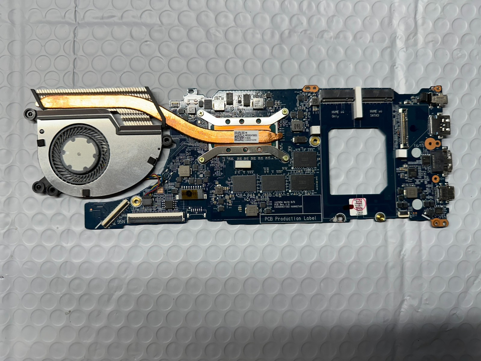 LG Gram 15z95n-g i5-1135g7 16gb motherboard EAX69407102 product photo 1