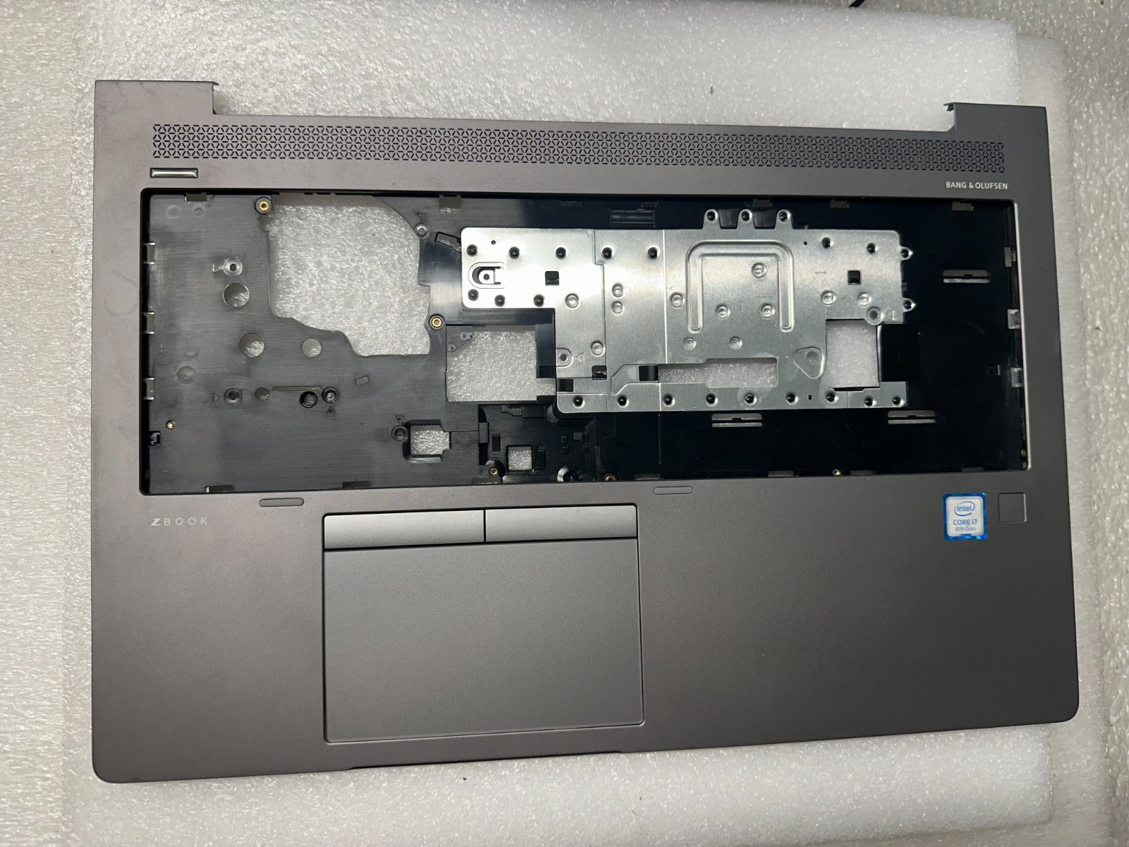 HP Zbook 15u G5 palmrest touch pad L17964-001 Palmrest Assembly product photo 1