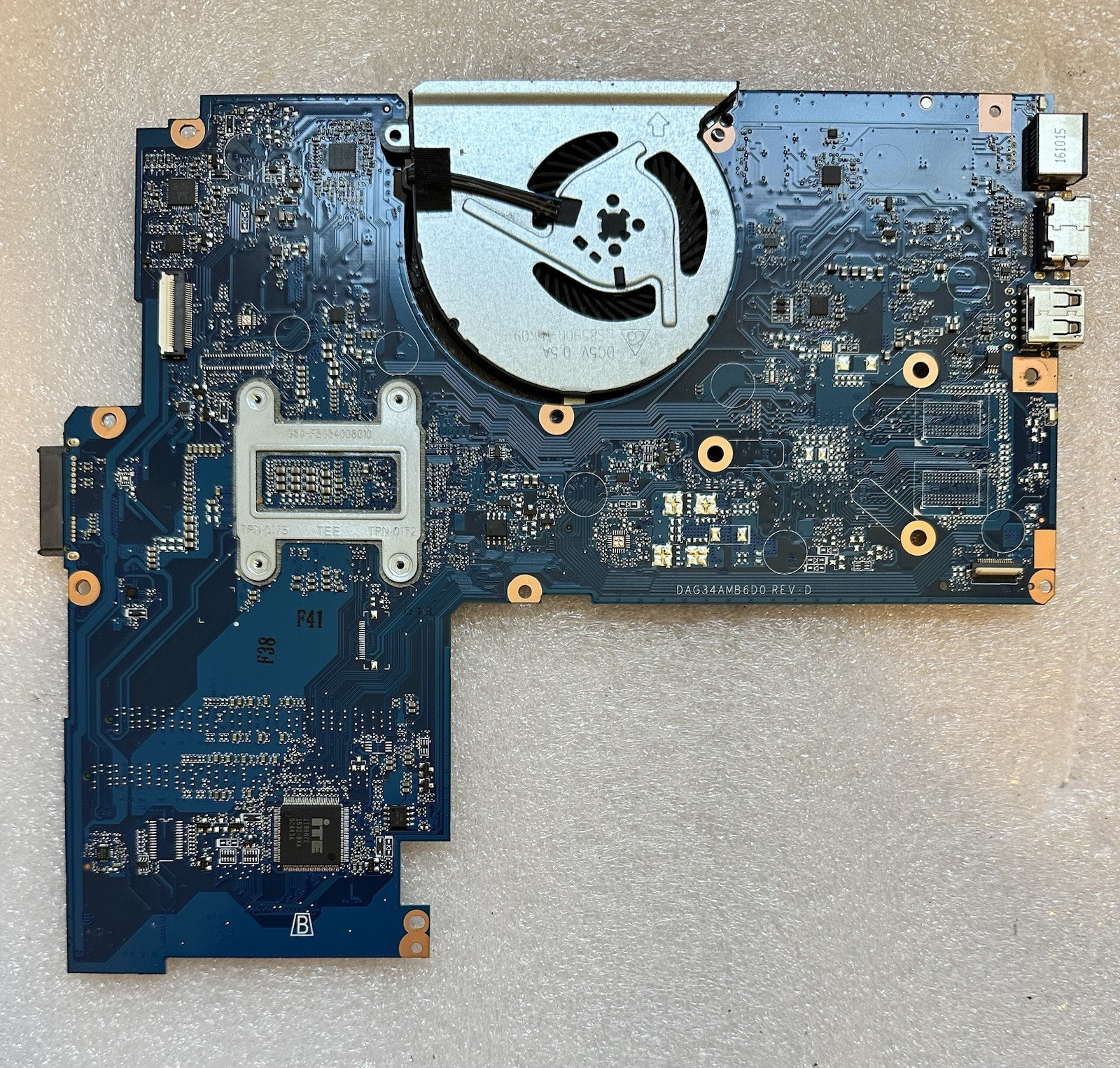 HP Pavilion 15.6” 15t-au100 Intel core i5-7200U 2.5GHz Motherboard 901574-601 Processor product photo 2