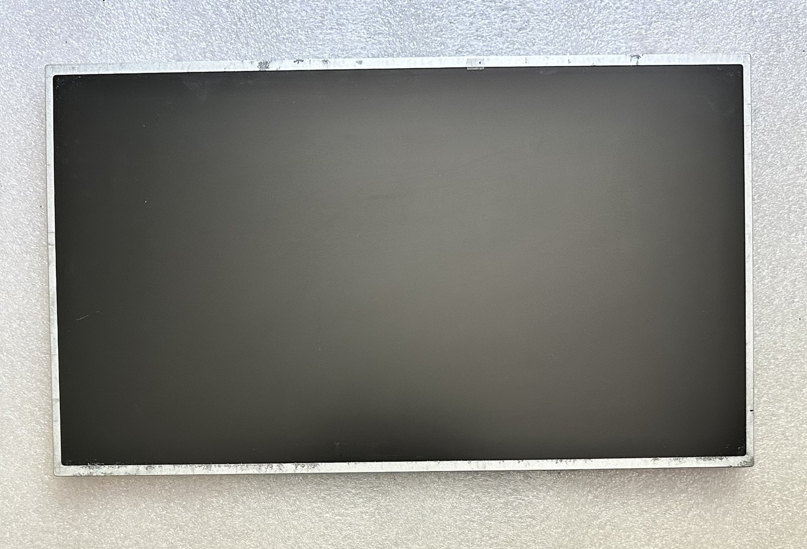 LG Display LP173WD1 (TL)(P4) Matte 17.3" LCD Laptop Screen Panel, Mark on screen product photo 1