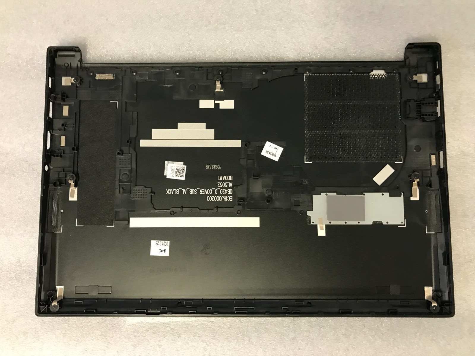 Lenovo E14 Gen 2 bottom base case cover enclosure 5CB0Z69214 product photo 2