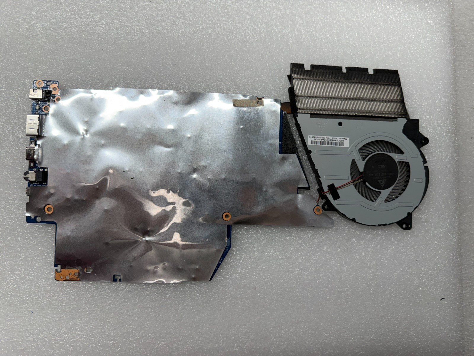 Lenovo IdeaPad Flex 5 15ITL05 i5-1135G7 2.4GHz 8GB Motherboard 5B21B37515 product photo 2