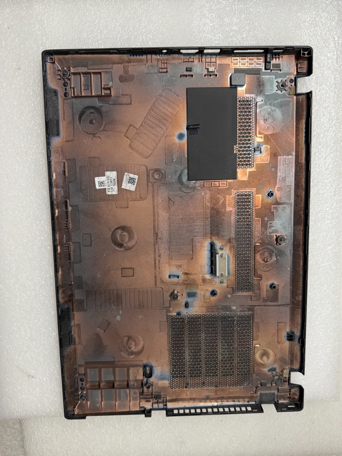 Lenovo Thinkpad P14s Gen 1 bottom base case cover enclosure 5CB1P35215 product photo 2