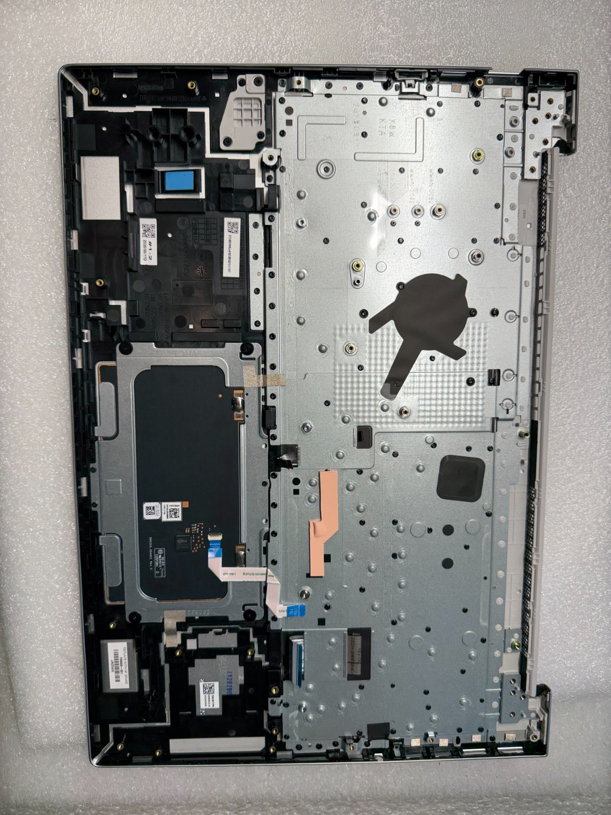 HP Probook 4 G1a 16 AI palmrest touch pad keyboard P38809-001 product photo 2