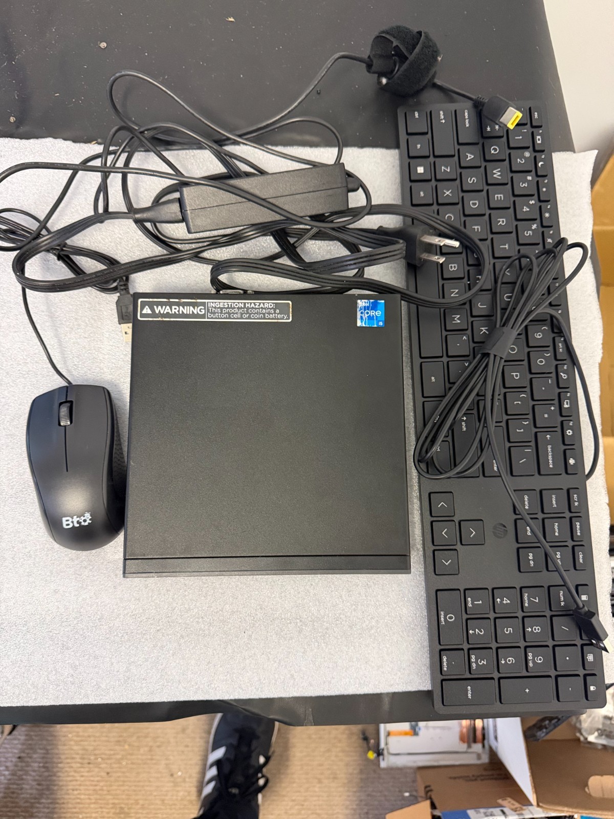 Lenovo ThinkCentre M70q Gen 3 Tiny i5-12500T 250GB SSD 16GB RAM Win 11 Pro product photo 2