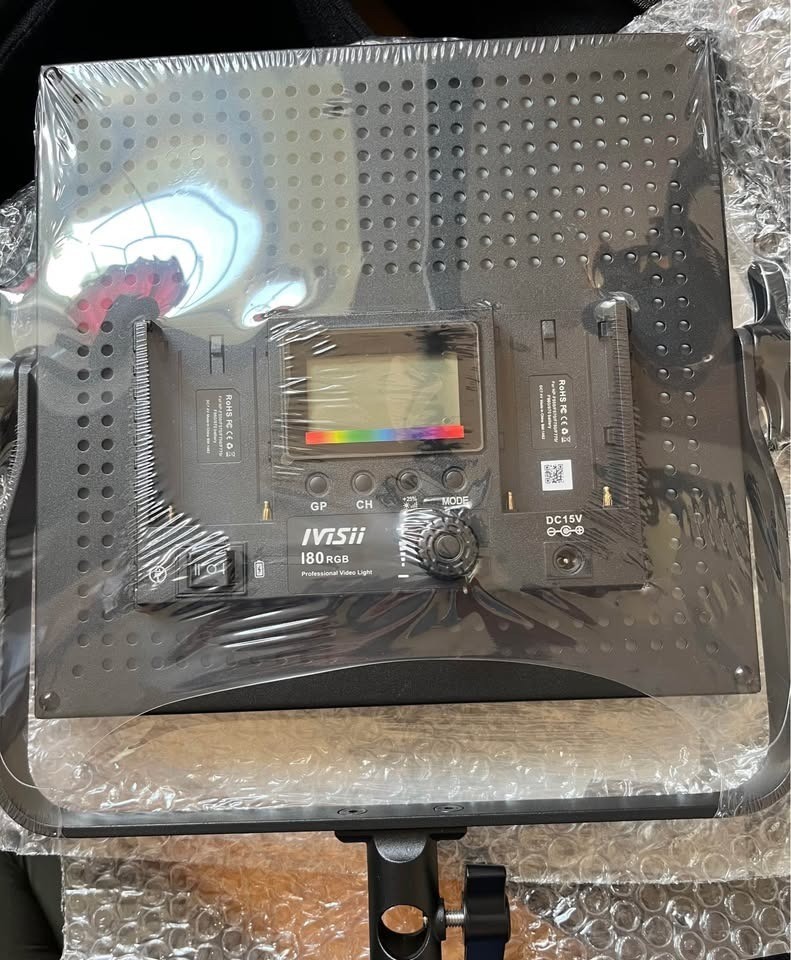 IVISII 2 Pack of I80RGB PROFESSIONAL VIDEO LIGHT KIT - Image 5