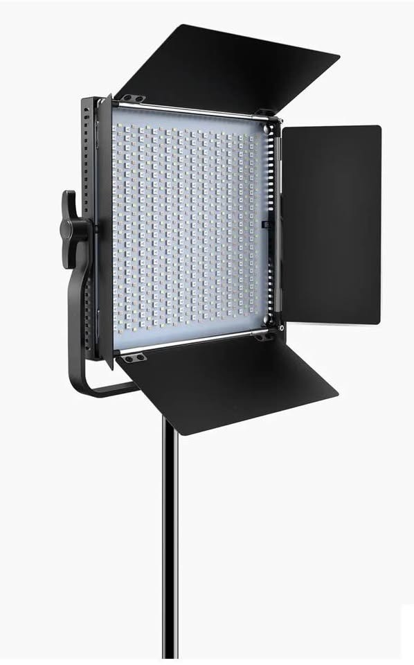 IVISII 2 Pack of I80RGB PROFESSIONAL VIDEO LIGHT KIT - Image 8
