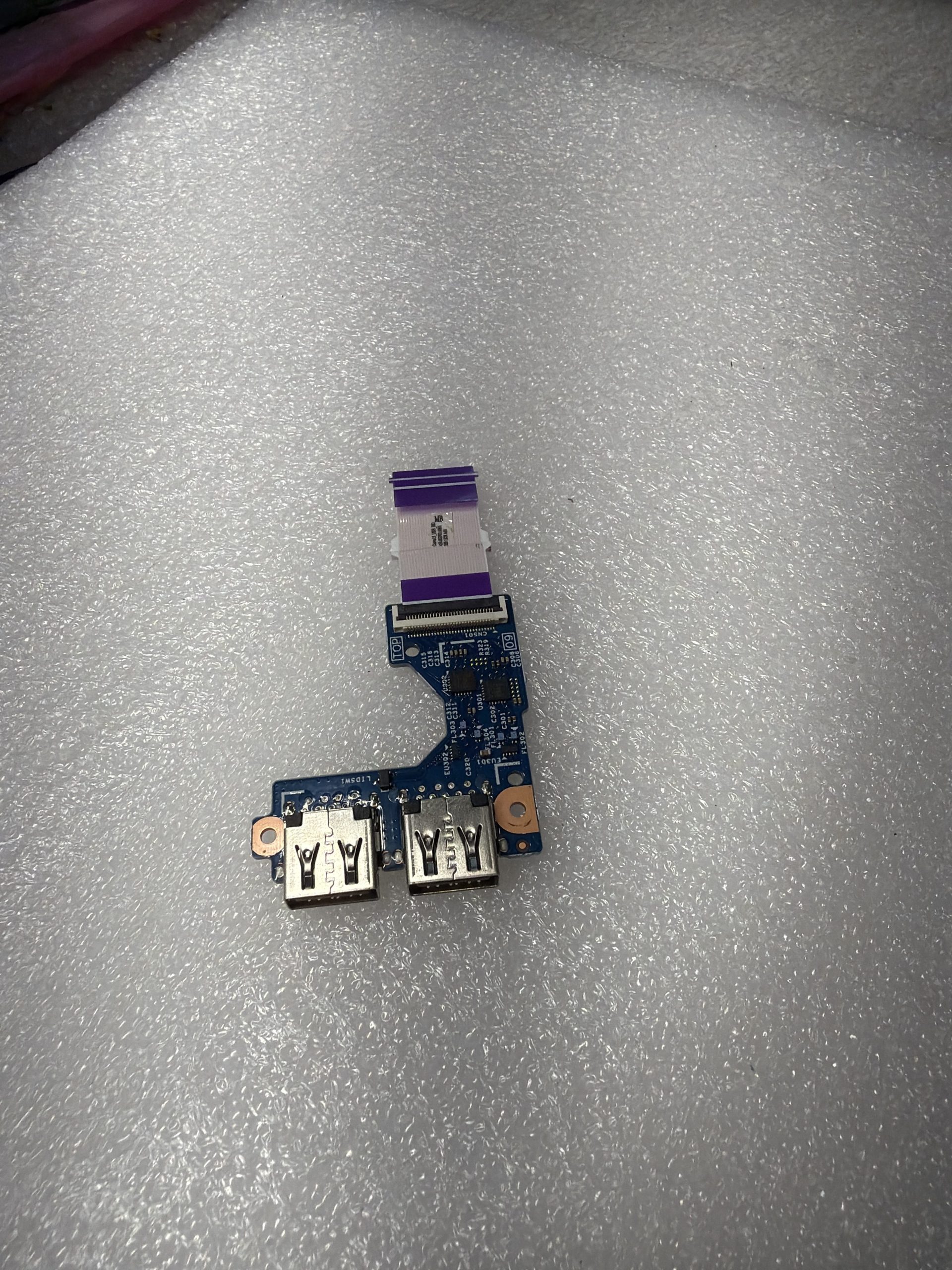 HP 15-dq1052nr USB Port I/O IO Daughter Board L51334-001 product photo 1