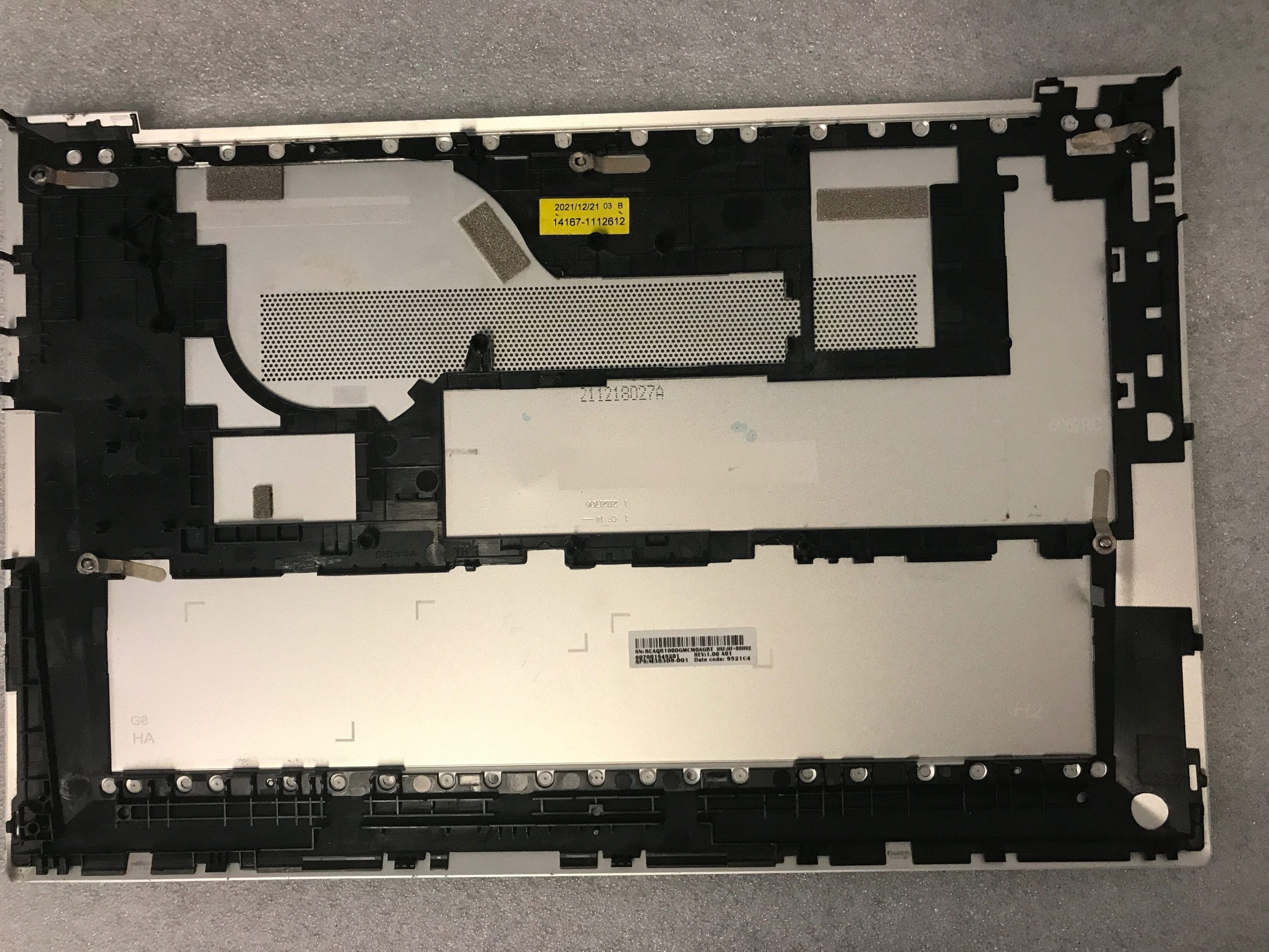 HP 840 G8 bottom base case cover enclosure M36309-001 READ product photo 2