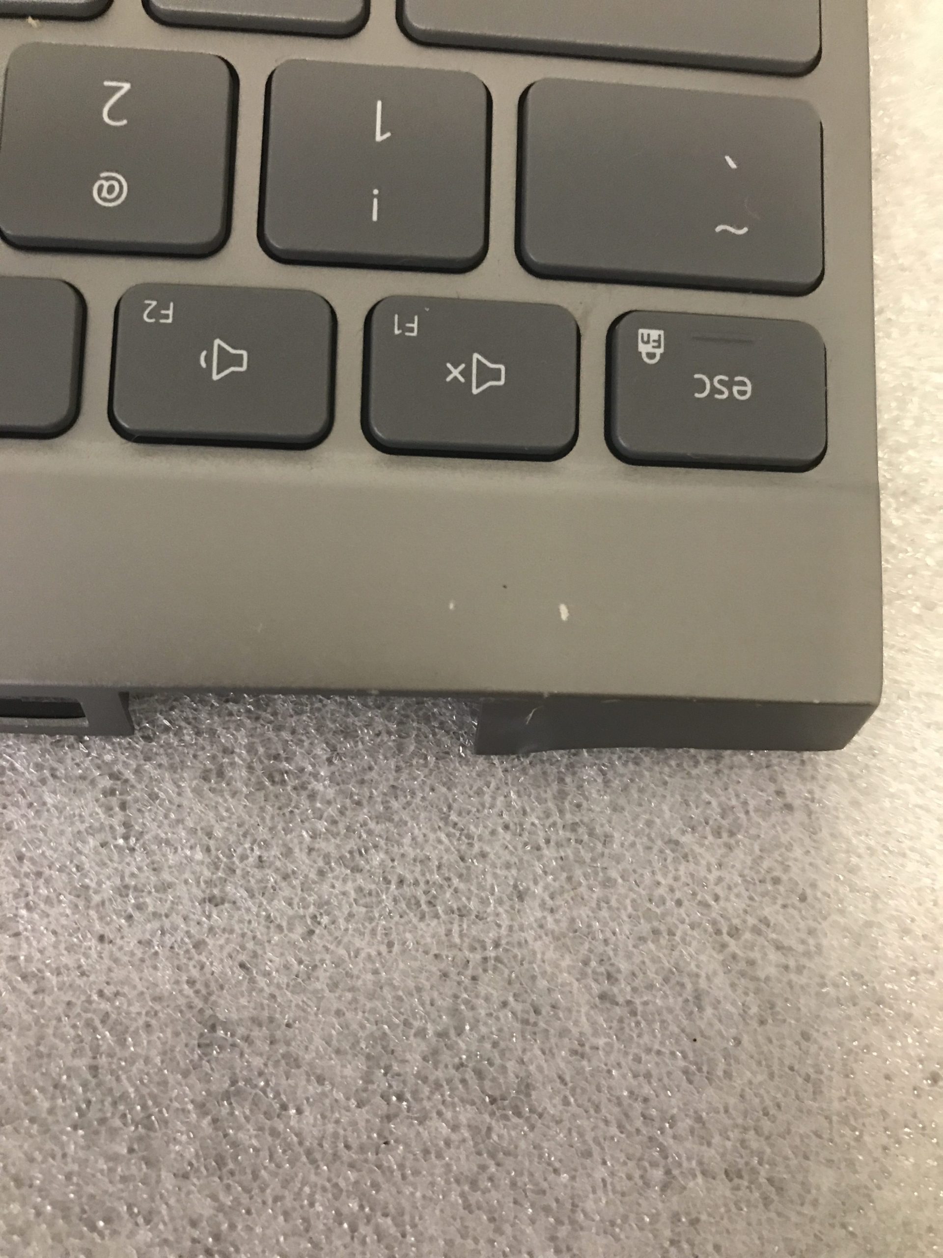 Dell Inspiron palmrest touch pad keyboard F8DWY READ product photo 4