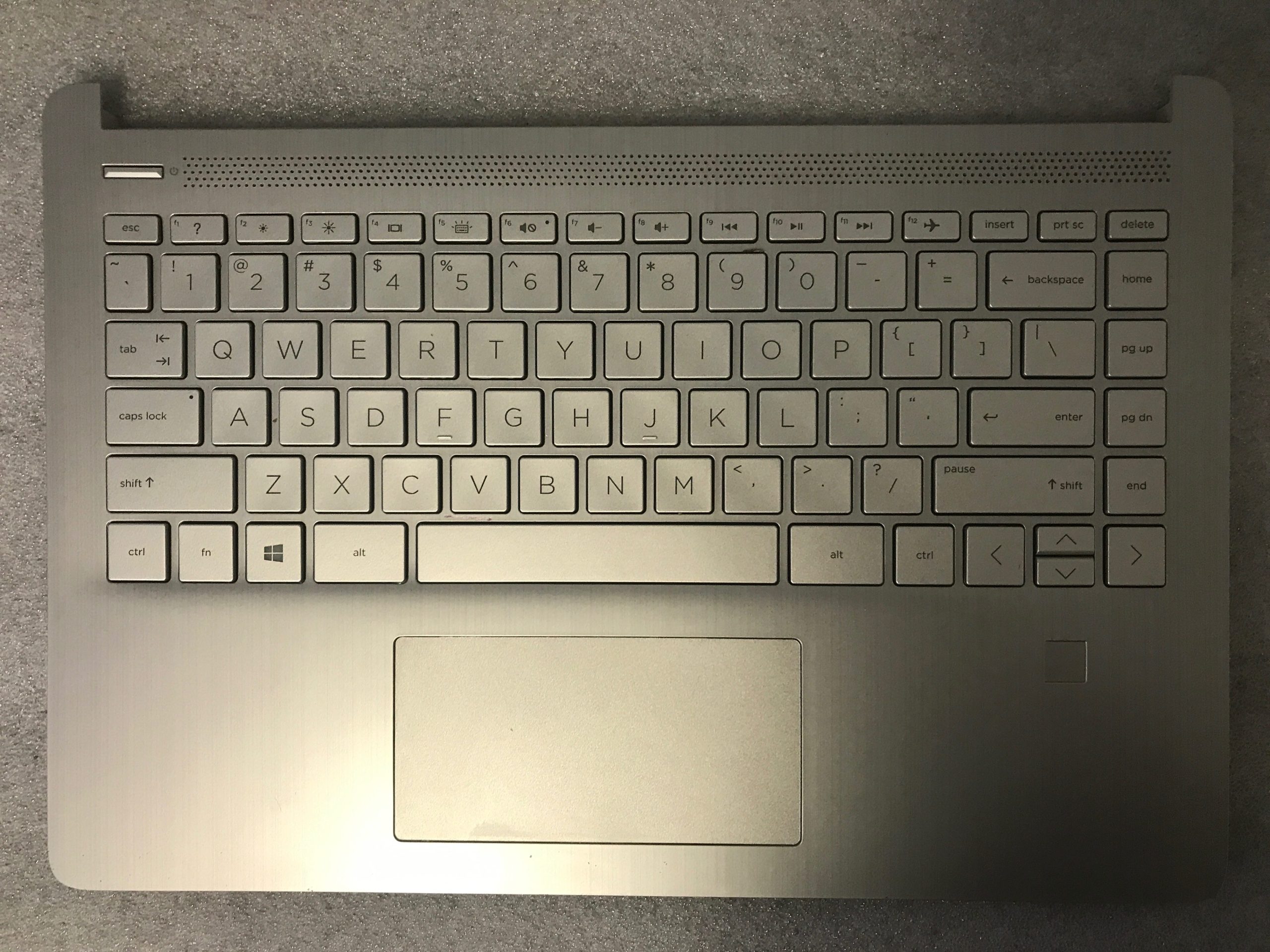 HP 14-dq2043cl palmrest touch pad L61507-001 product photo 1