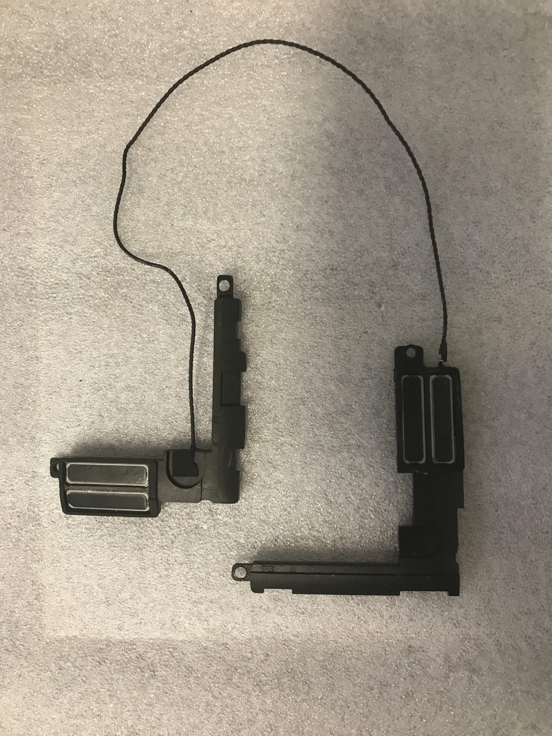 HP ProBook 640 G4 Internal Left Right Speakers Assembly L09558-001 product photo 1