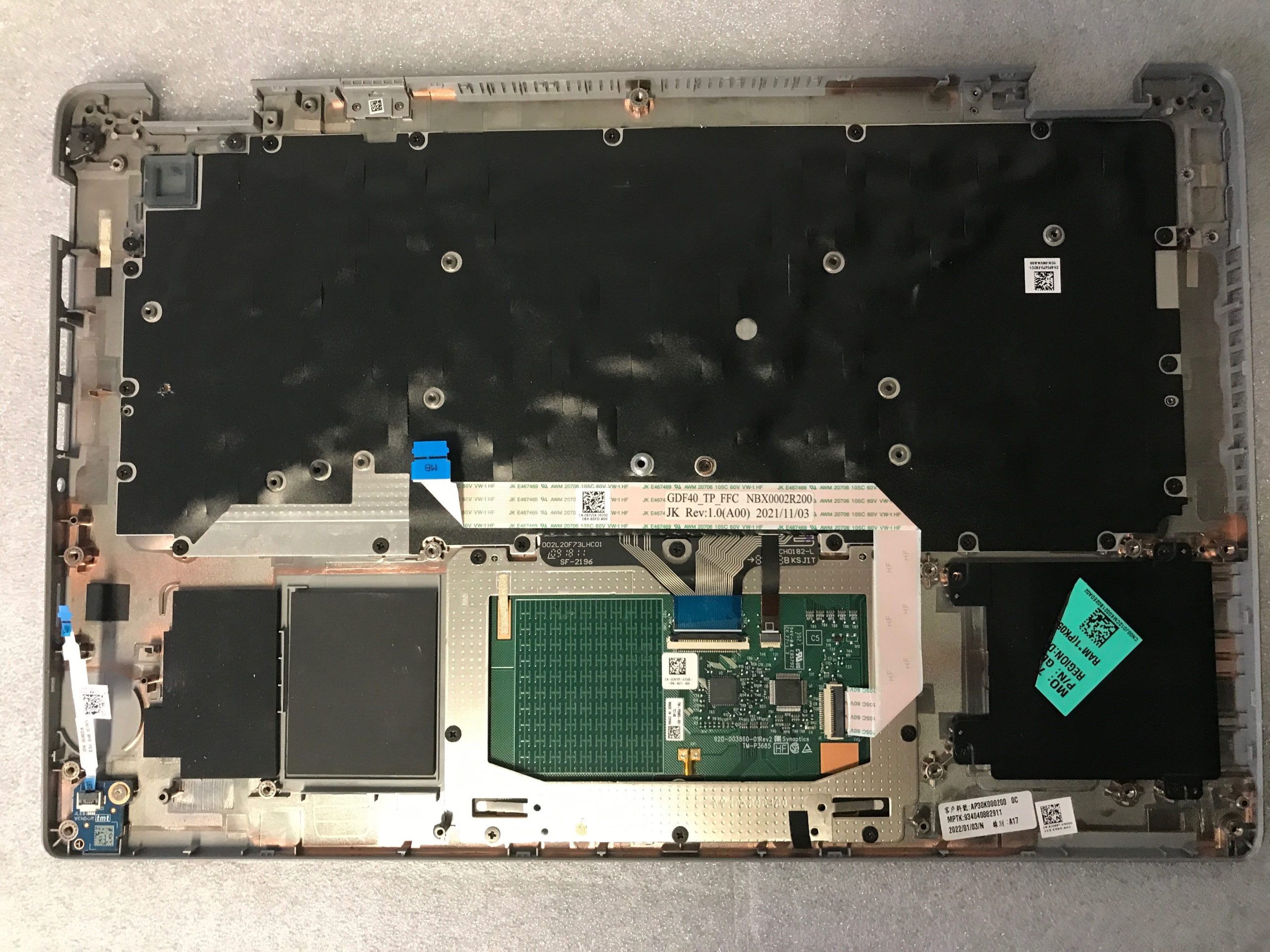 Dell Latitude 5420 palmrest touch pad keyboard P54YV product photo 2