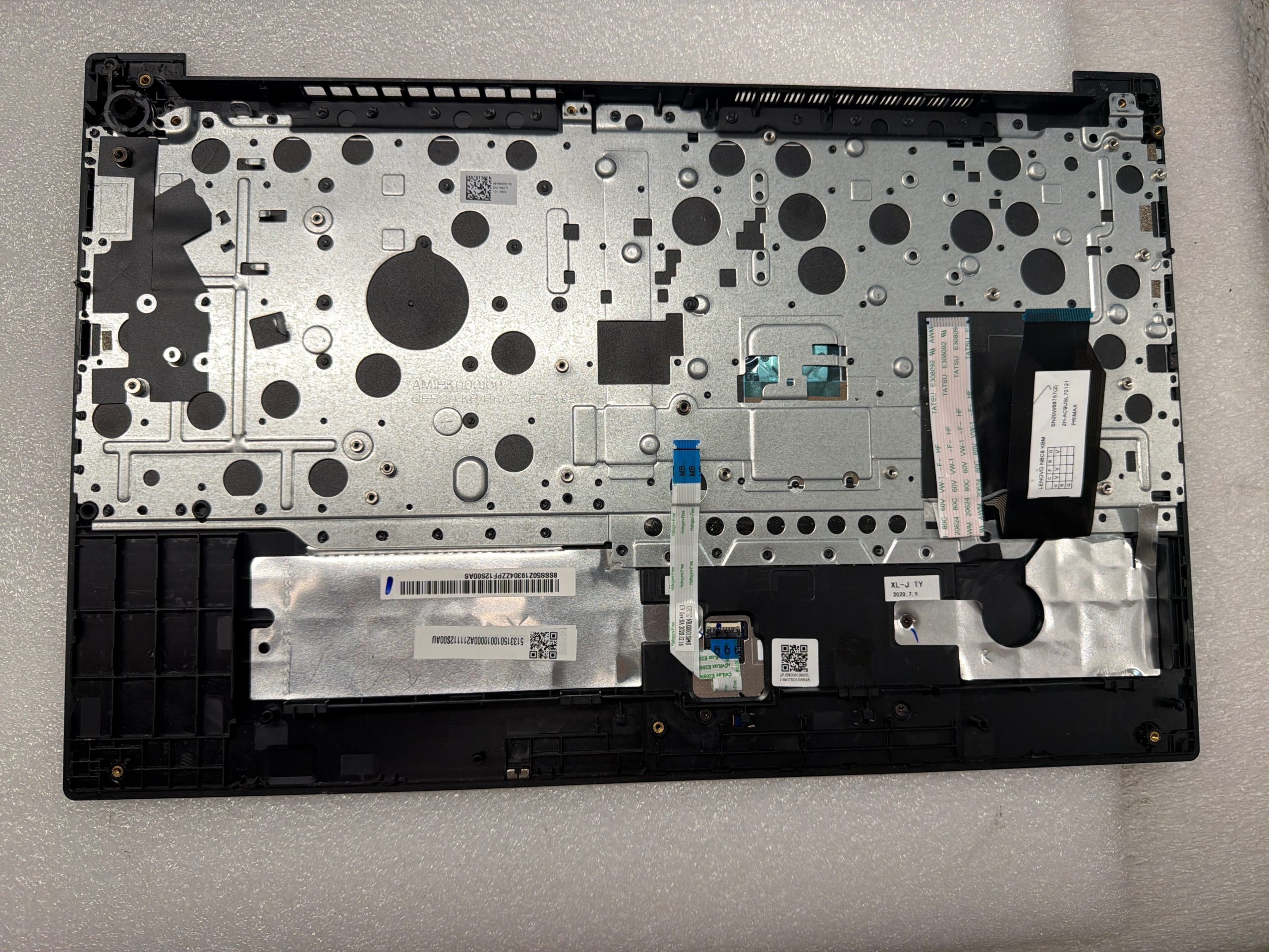 Lenovo ThinkPad E15 Gen 2 palmrest touch pad keyboard 5M10W64513 Scratched product photo 2