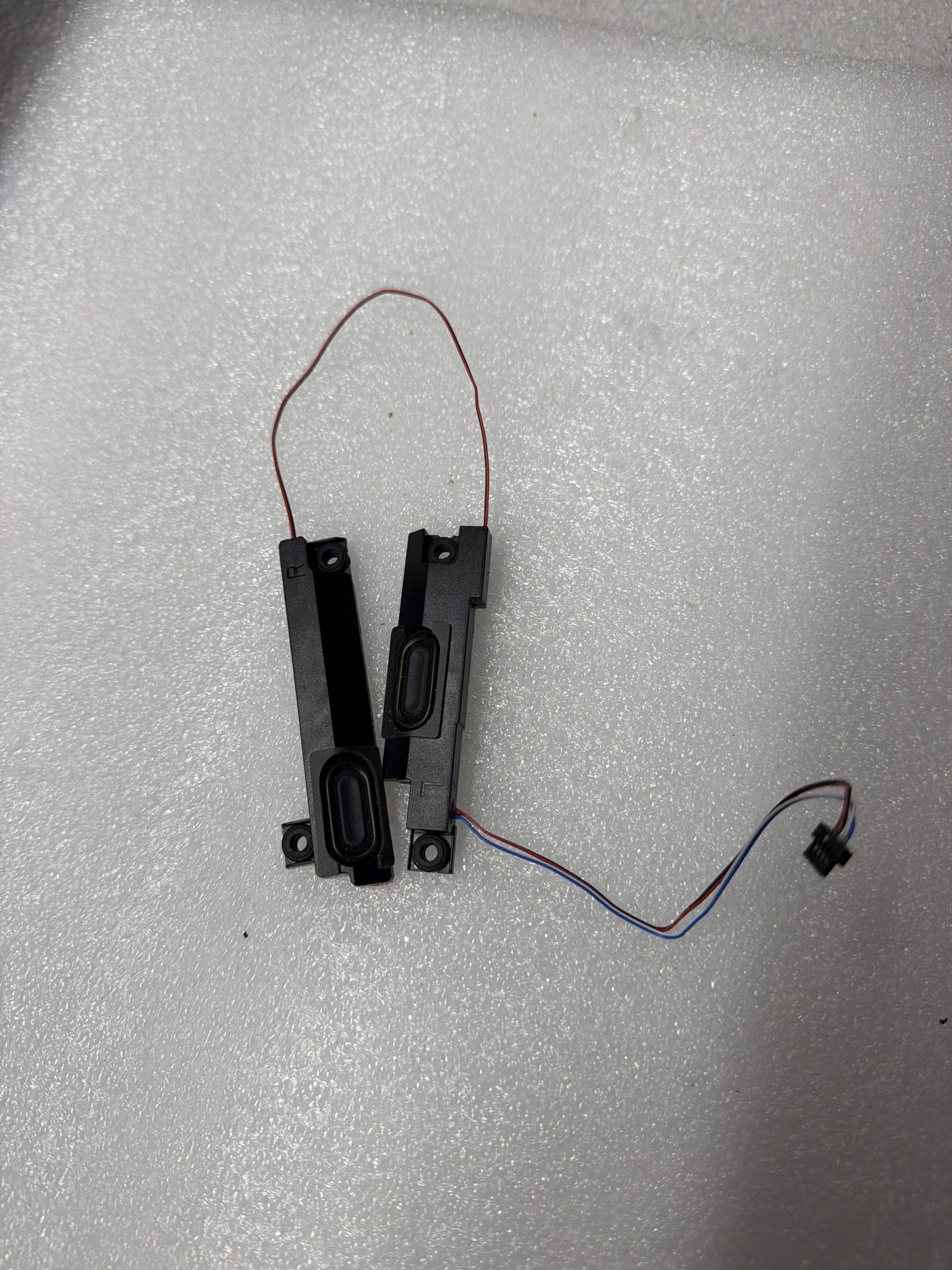 Lenovo ThinkPad E15 Gen 2 Internal Left Right Speakers Assembly 5SB0W90952 product photo 1