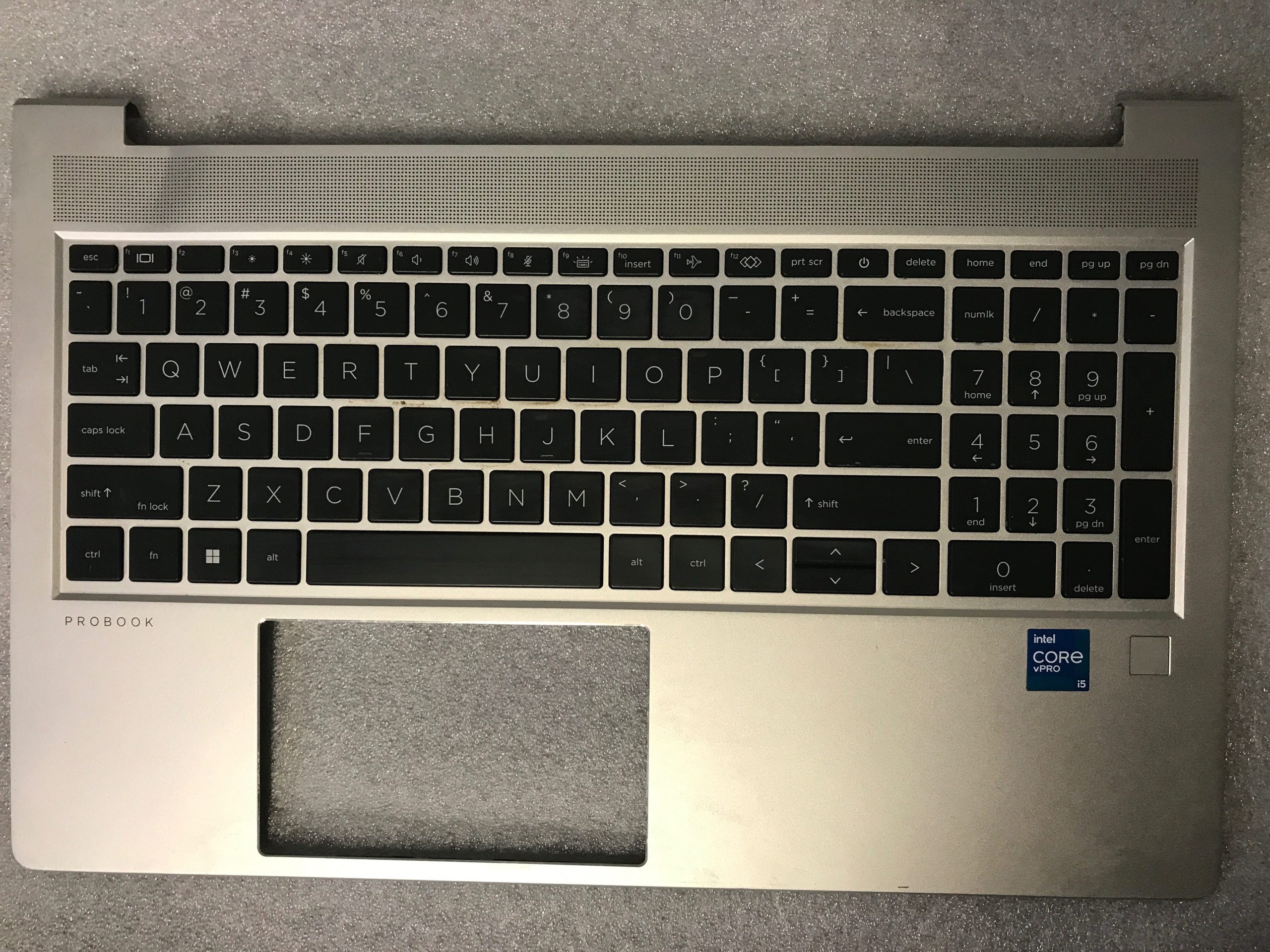 HP 450 G9 palmrest touch pad keyboard N01933-001 Dented product photo 1