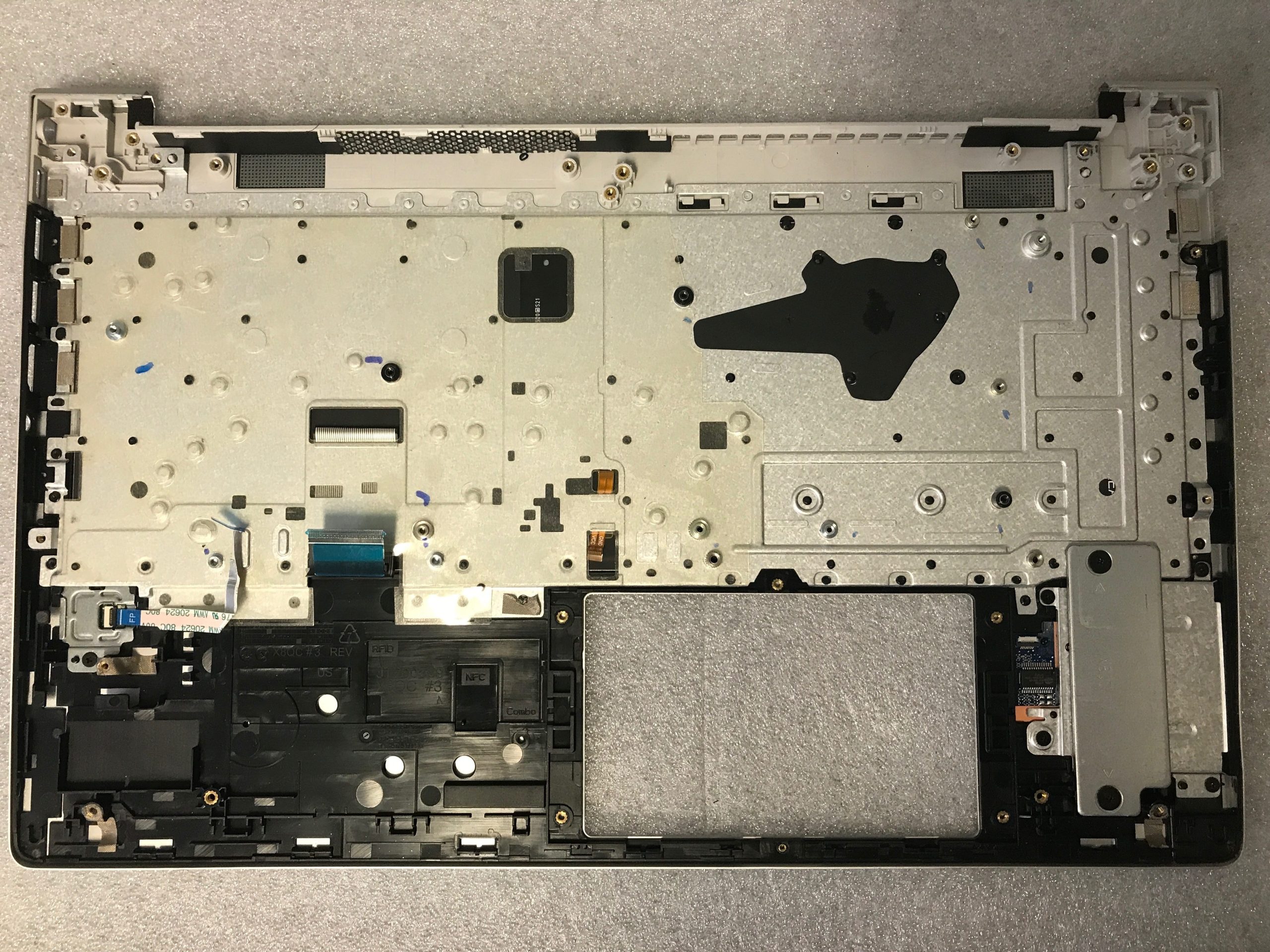 HP 450 G9 palmrest touch pad keyboard N01933-001 Dented product photo 2