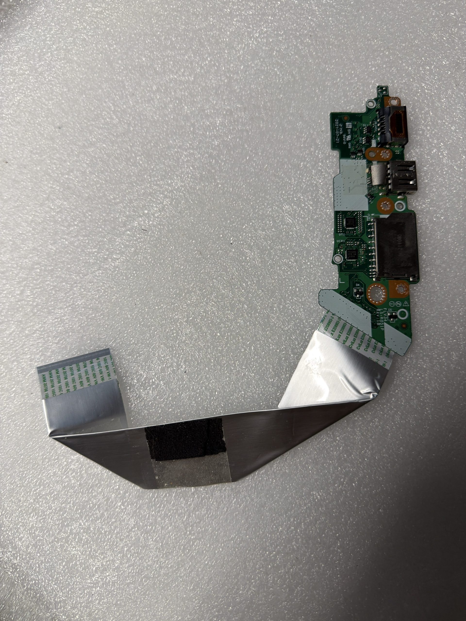 Lenovo ThinkBook 14 G2 ITL Power Button Board 5C50S25158 product photo 2
