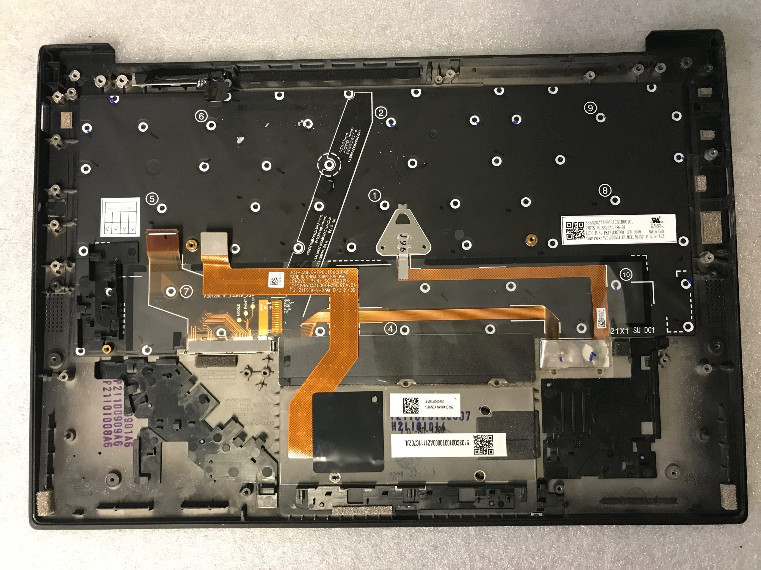 Lenovo ThinkPad X1 Carbon Gen 9 palmrest touch pad keyboard 5M11C53235 product photo 2