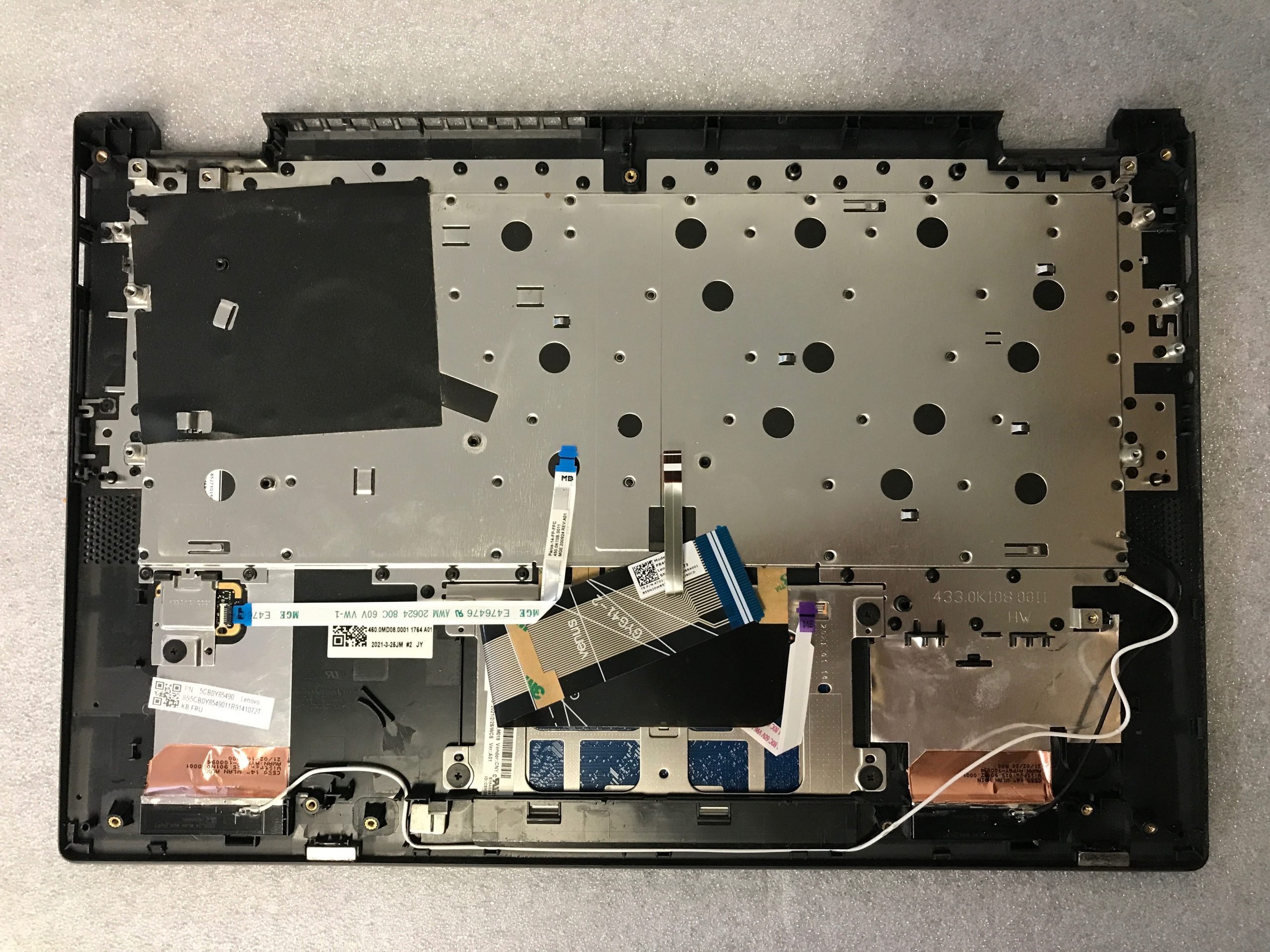 Lenovo IdeaPad Flex 5-14ARE05 palmrest touch pad keyboard 5CB0Y85490 Read product photo 2